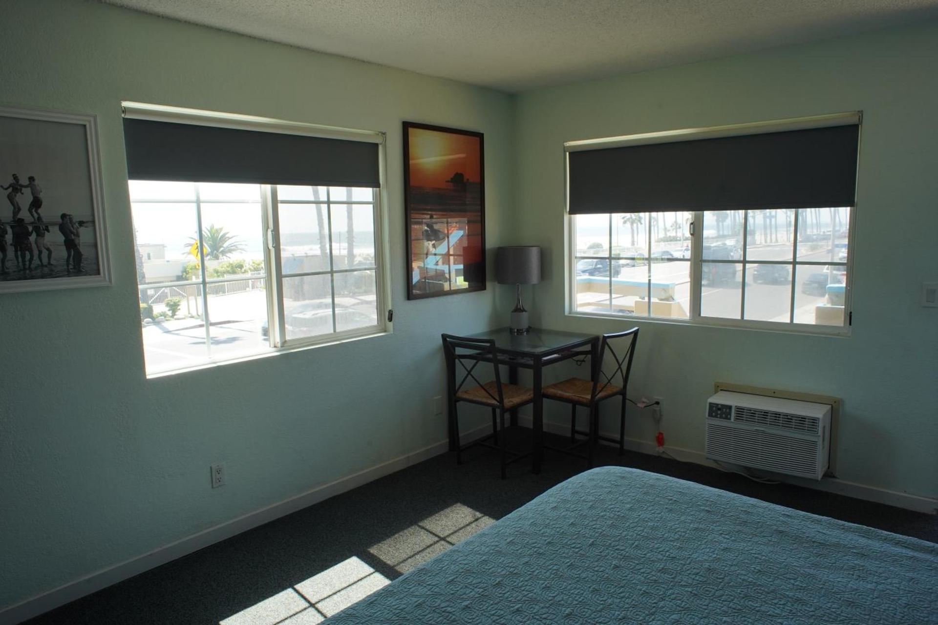 Huntington Surf Inn photo 35