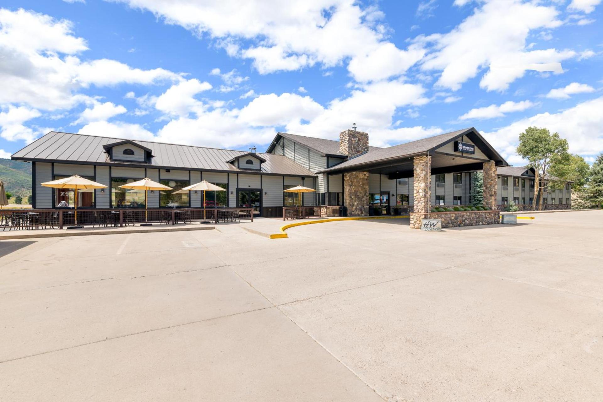MTN Lodge Ridgway photo 2
