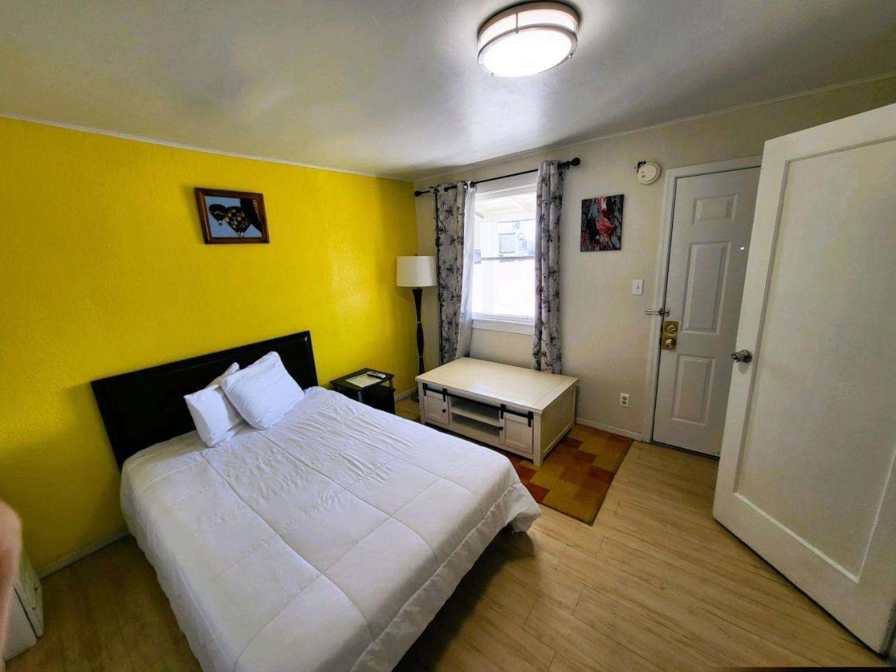 Rose's Motel photo 20