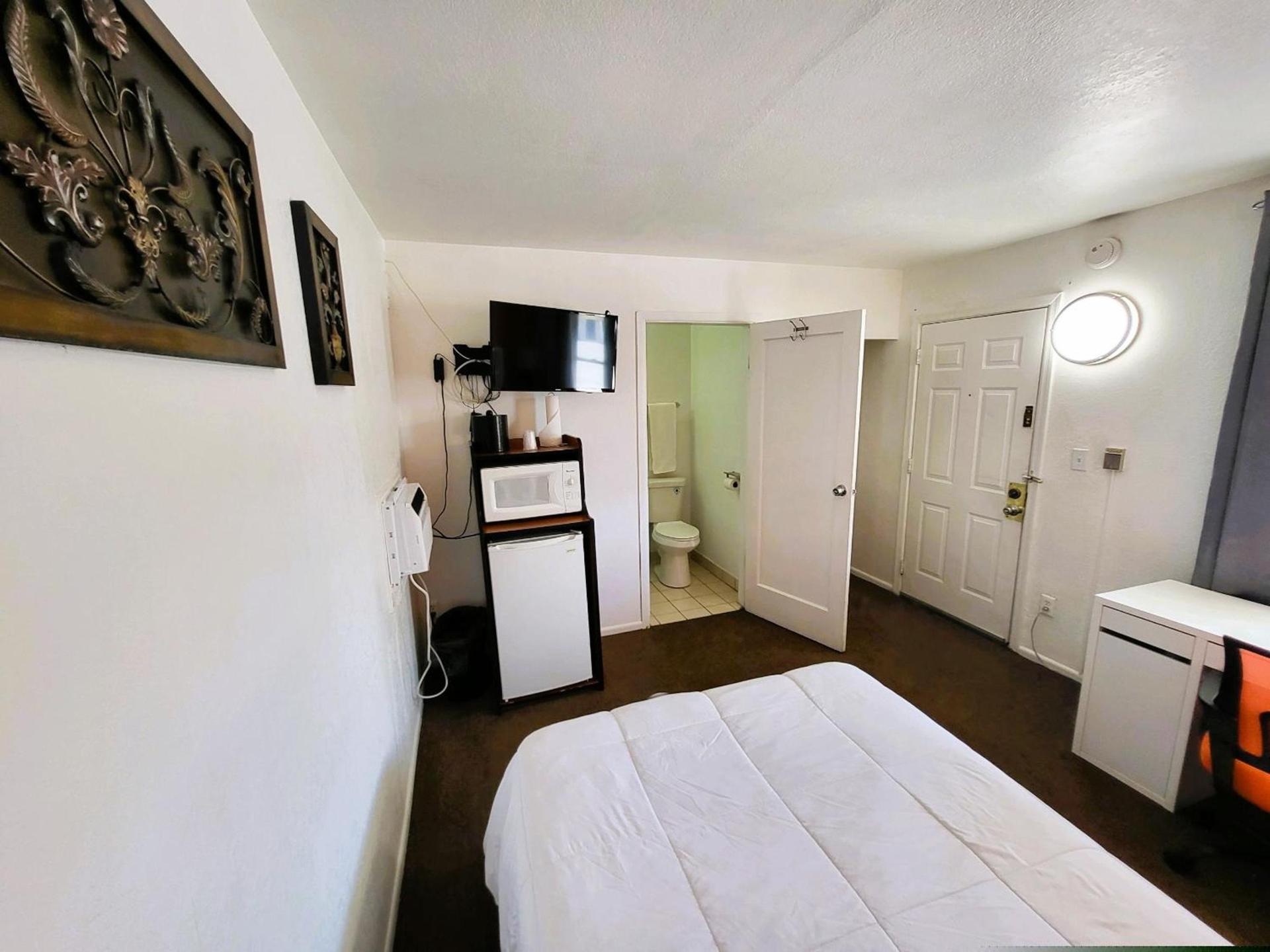 Rose's Motel photo 17