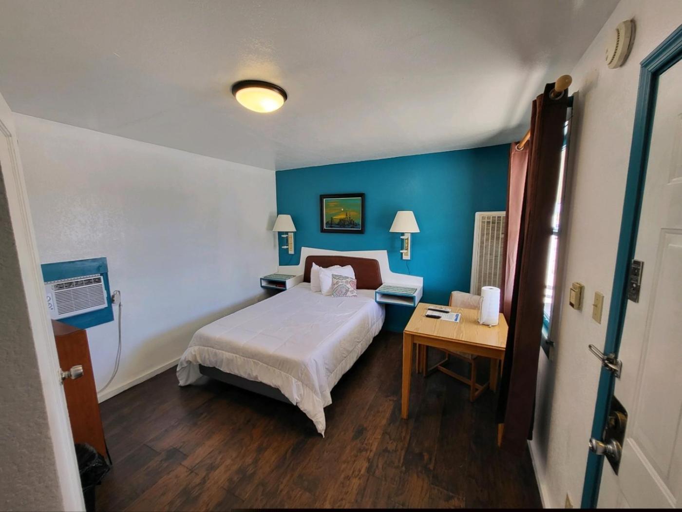 Rose's Motel photo 67