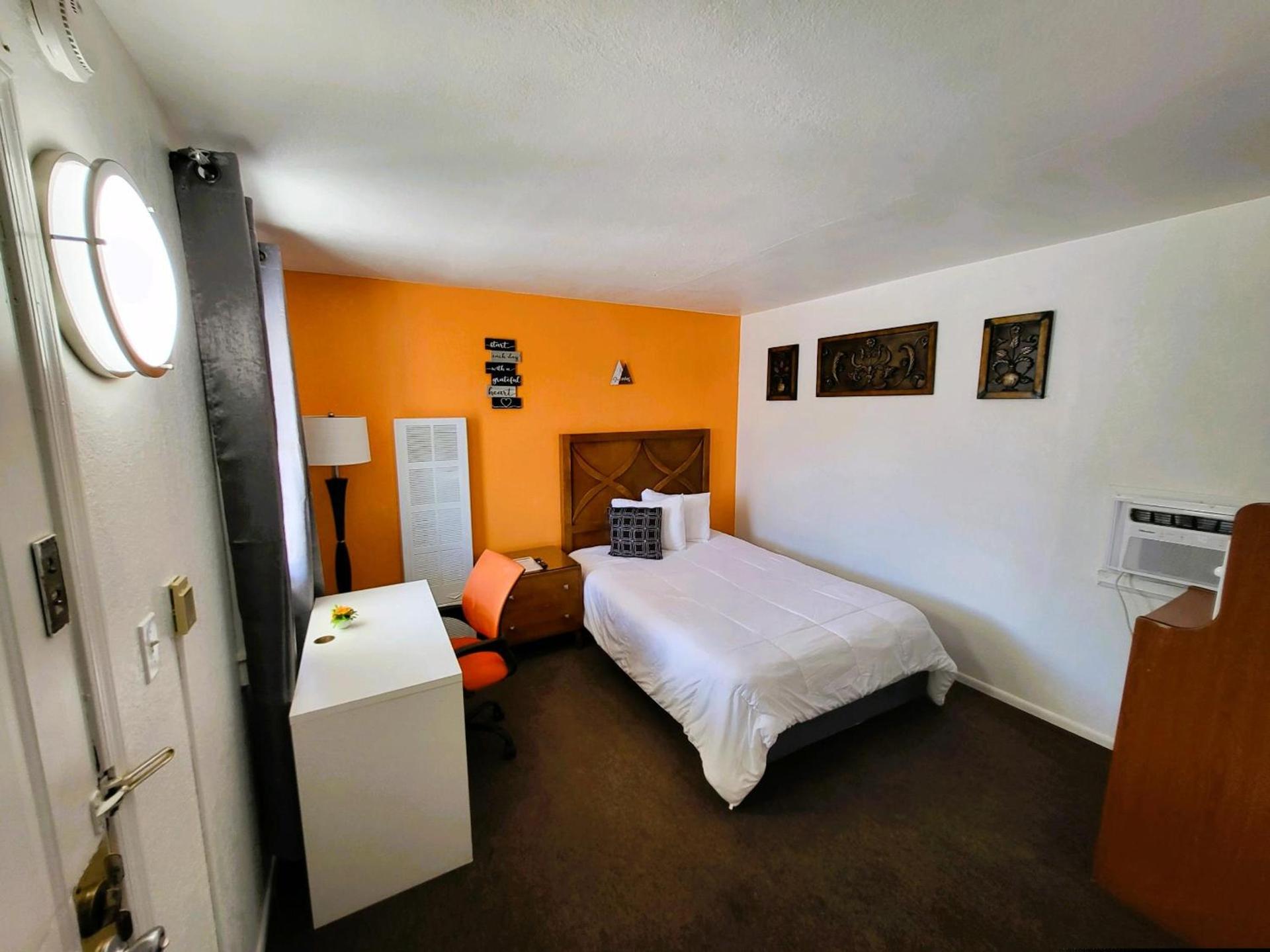 Rose's Motel photo 74