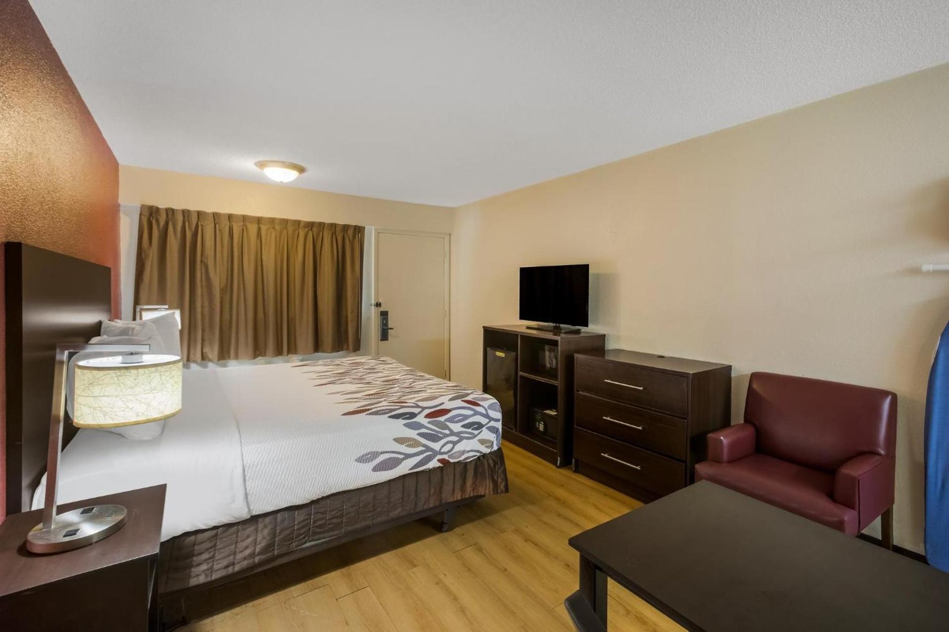 Red Roof Inn Atlanta South - Morrow photo 19