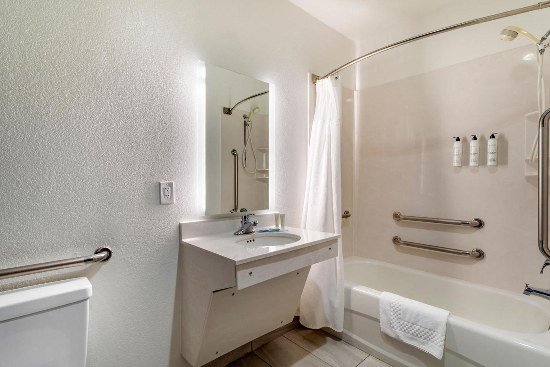 Fairfield Inn & Suites Cherokee photo 14