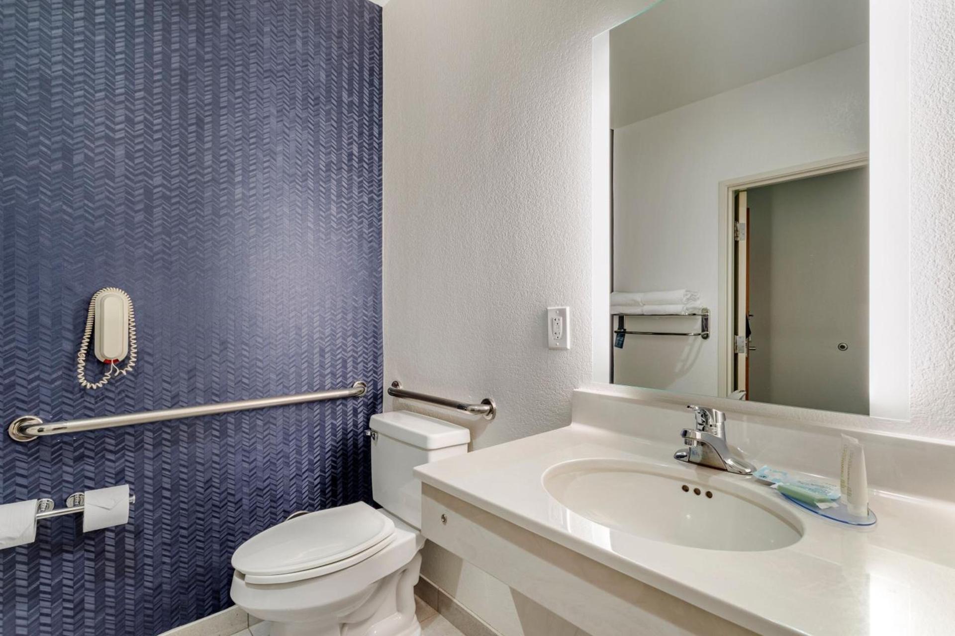 Fairfield Inn & Suites Cherokee photo 15