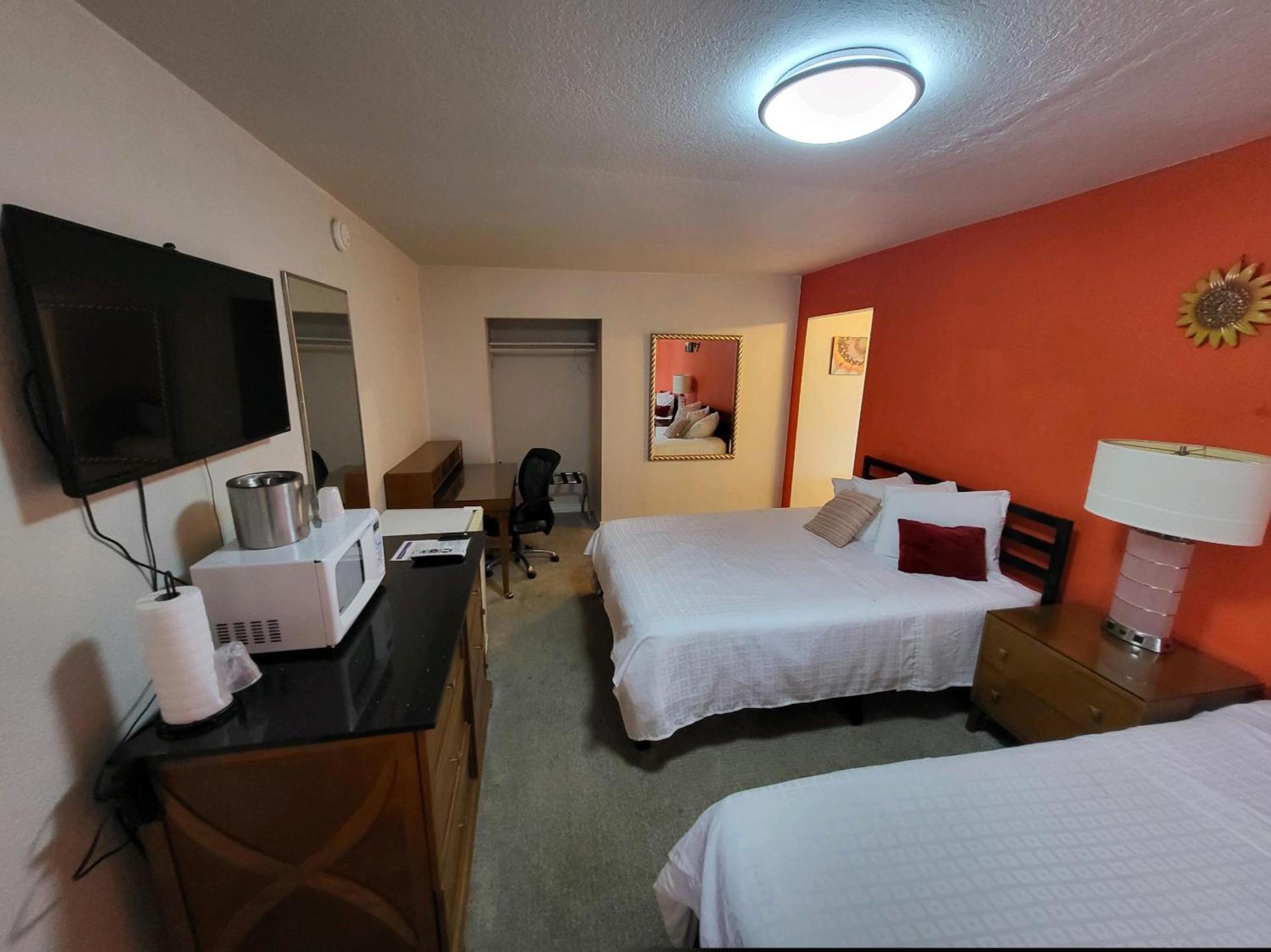 Rose's Motel photo 54