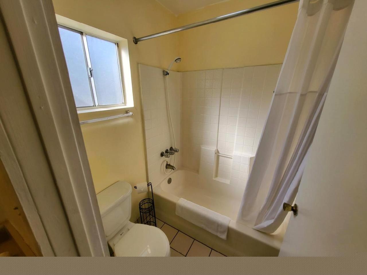 Rose's Motel photo 47