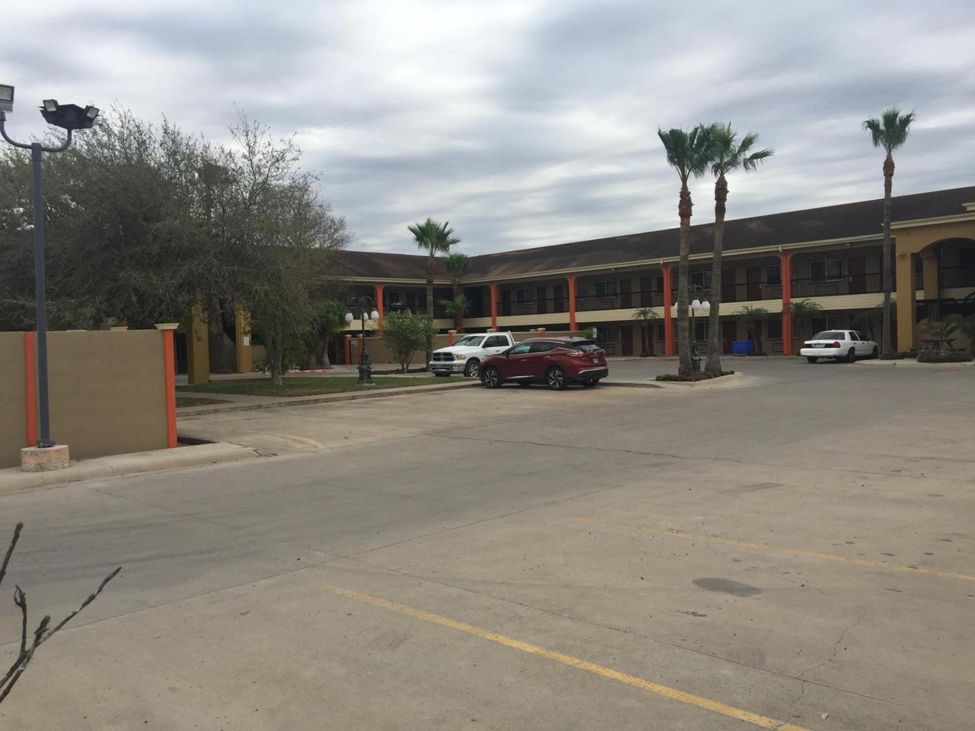 Texas Inn and Suites City Center at University Dr. photo 6
