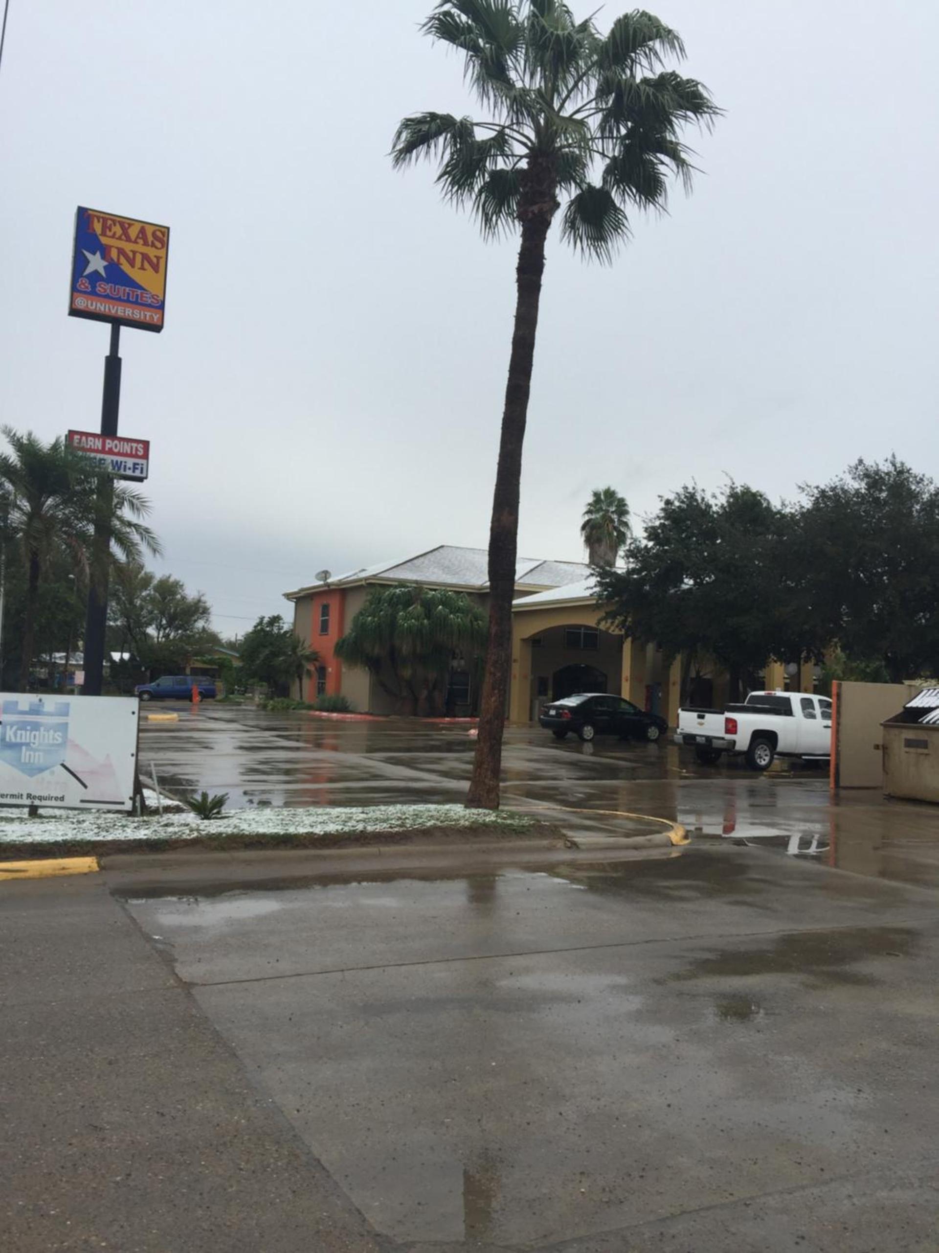 Texas Inn and Suites City Center at University Dr. photo 9