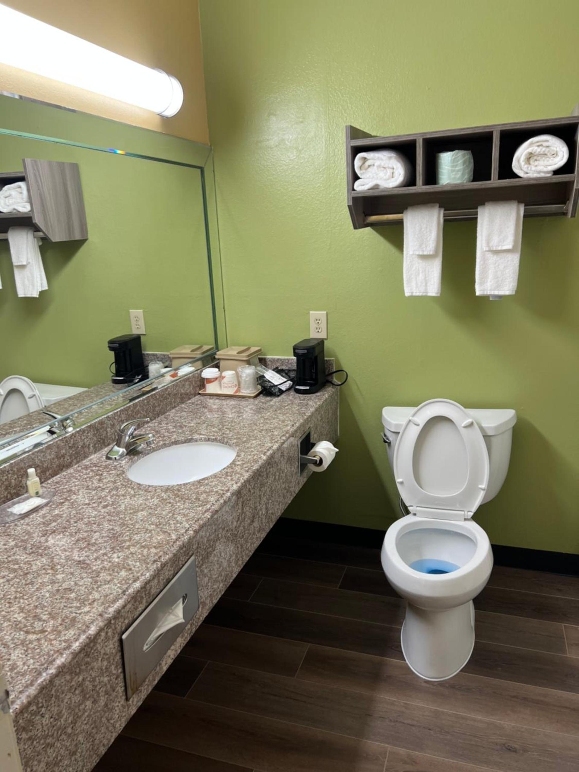 Quality Inn Bay City TX photo 49