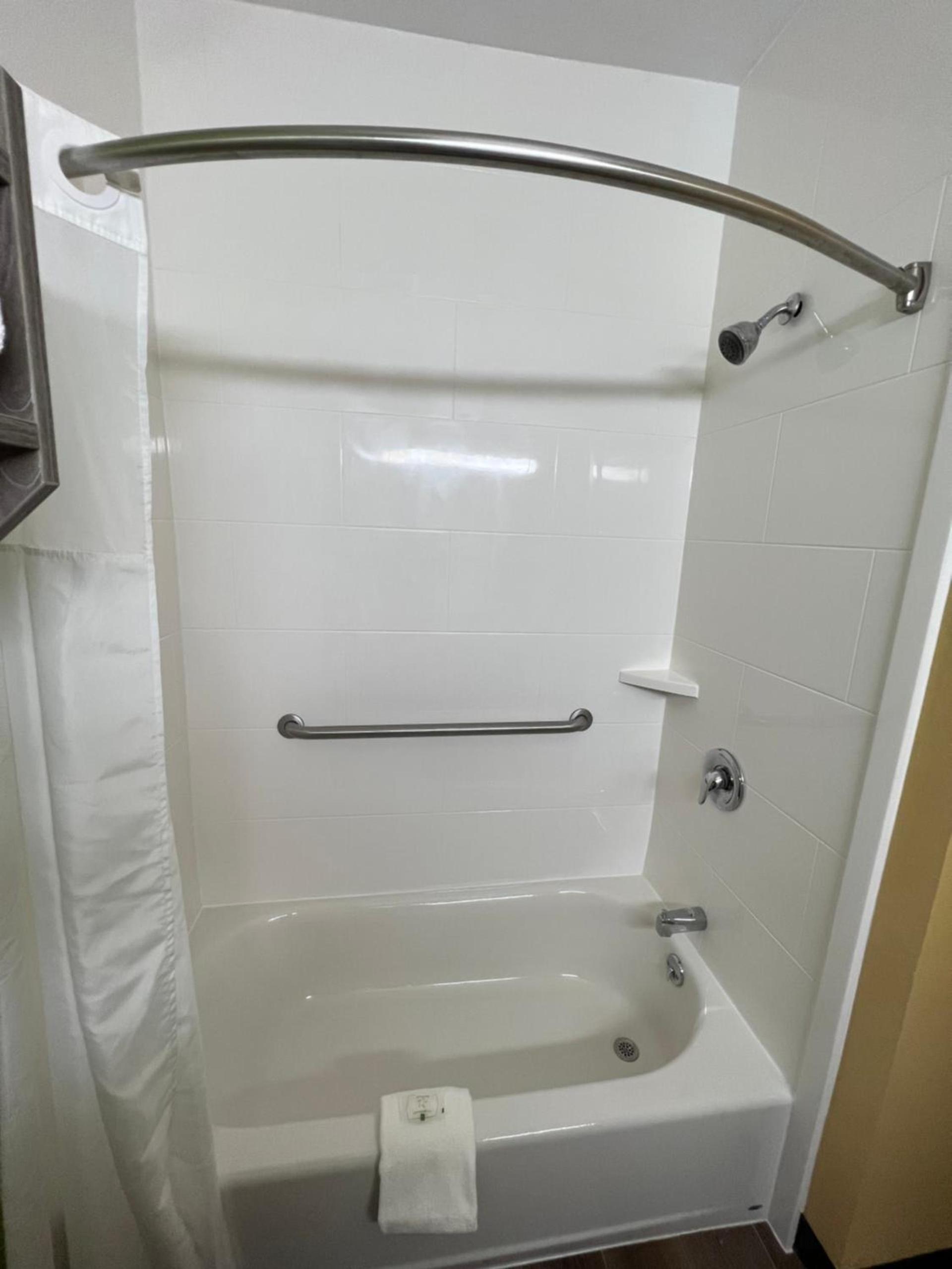 Quality Inn Bay City TX photo 51