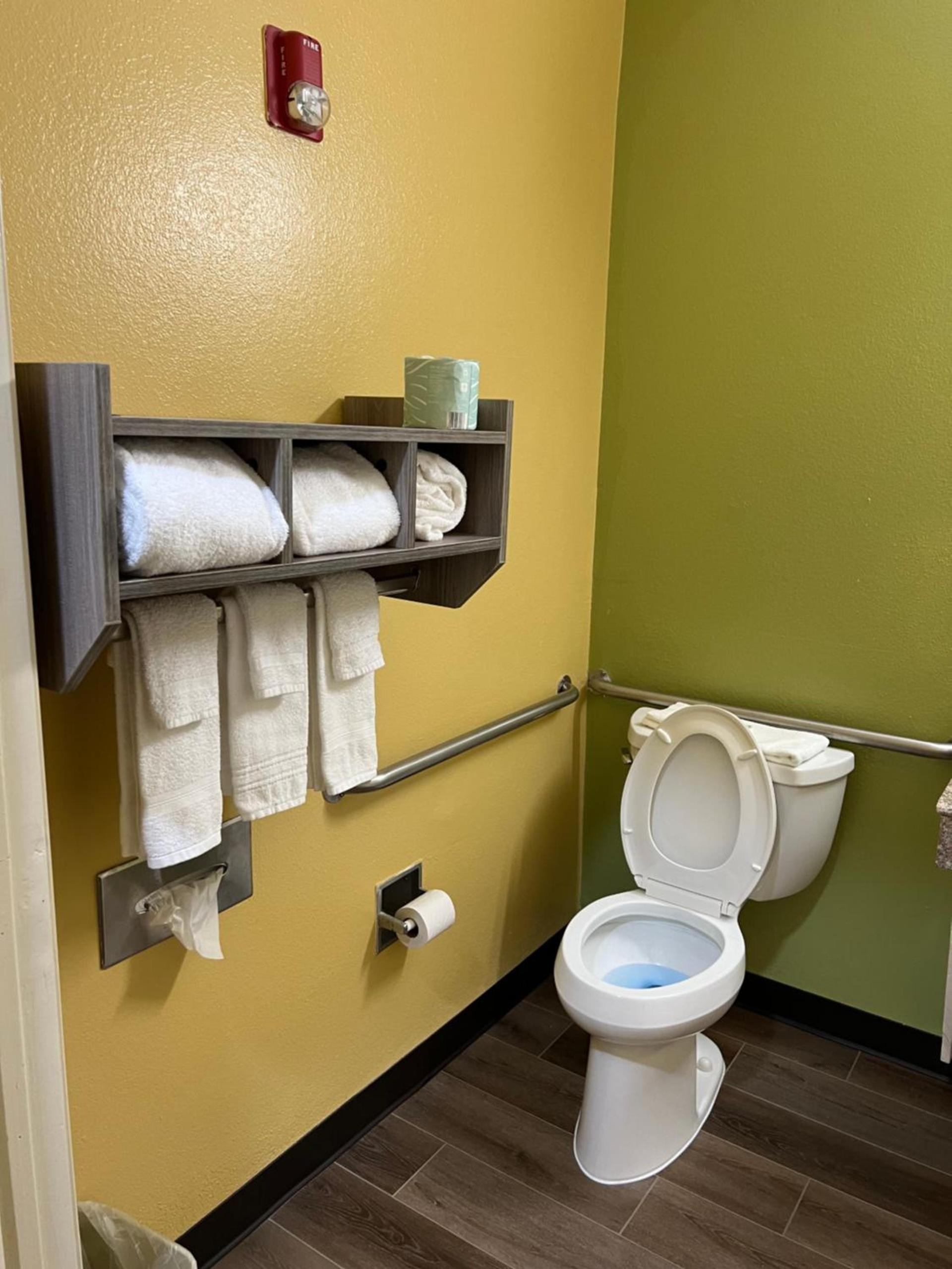 Quality Inn Bay City TX photo 64