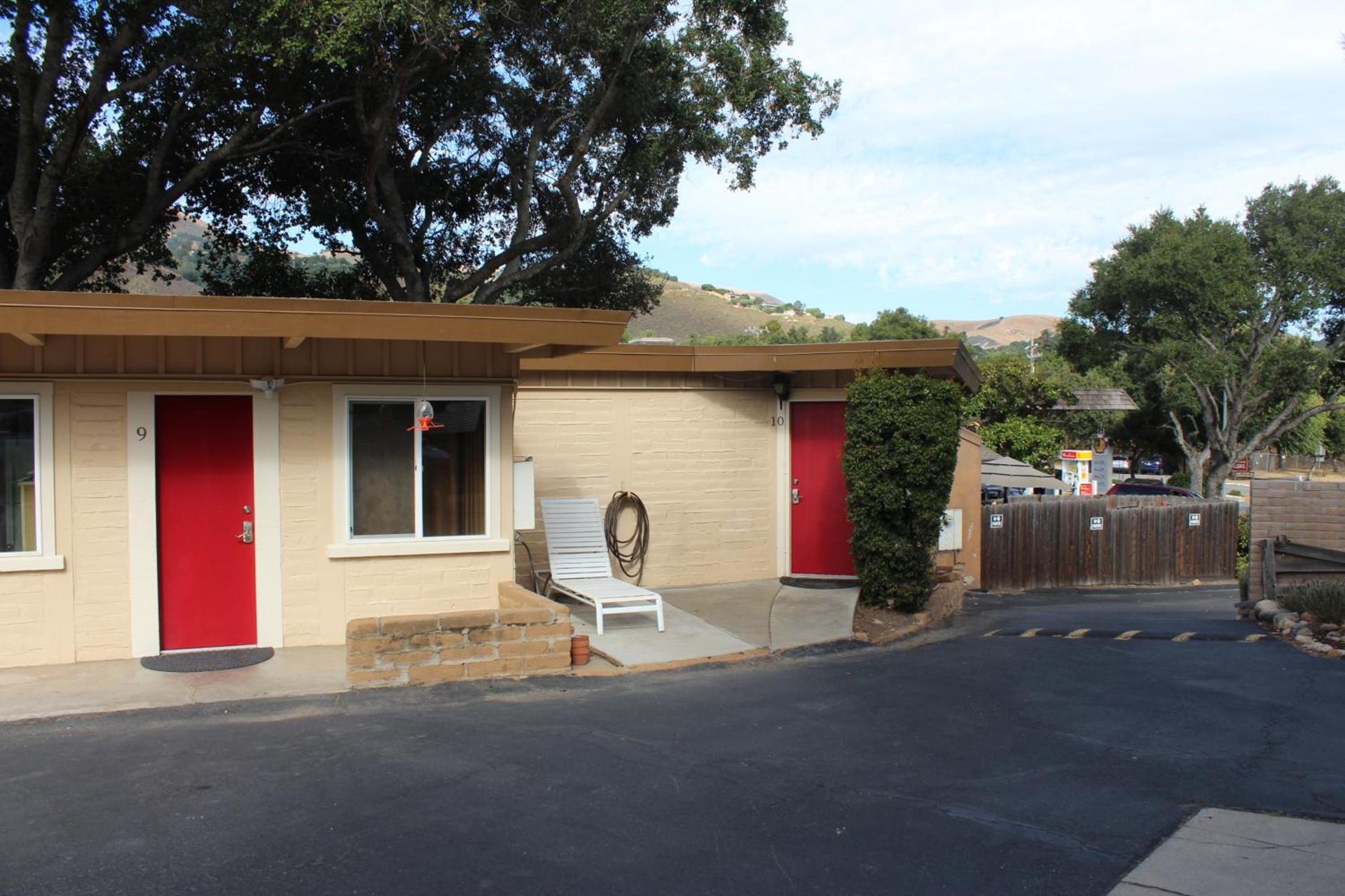 Little European Lodge photo 19