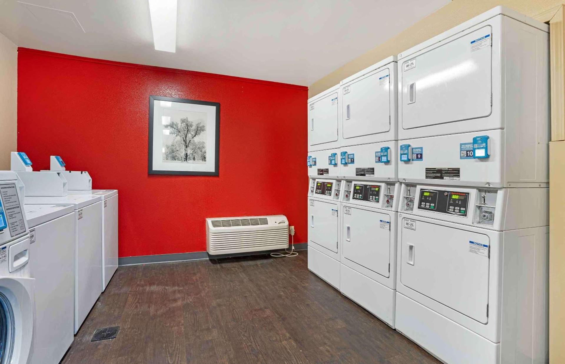 Extended Stay America Suites - Richmond - Hilltop Mall photo 27