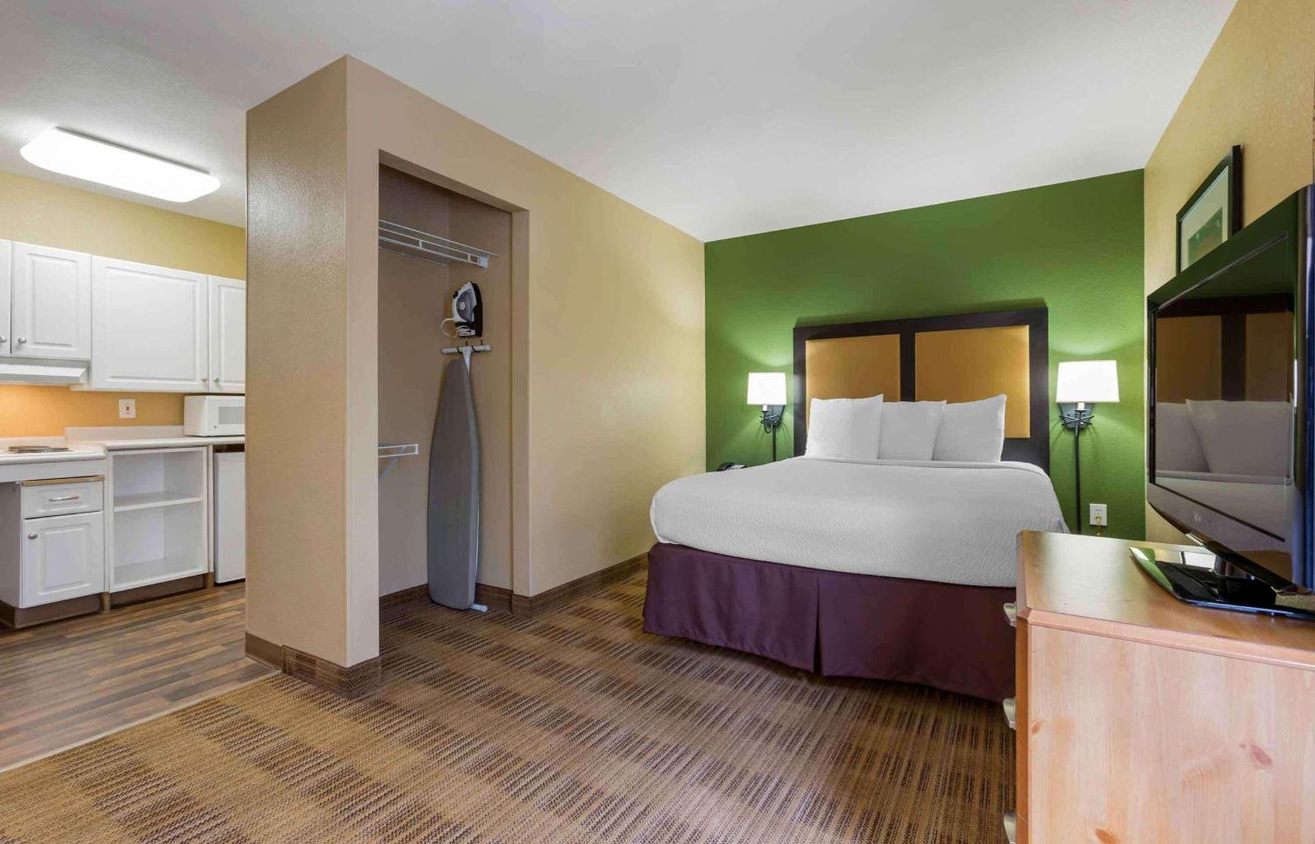 Extended Stay America Suites - Phoenix - Scottsdale photo 13