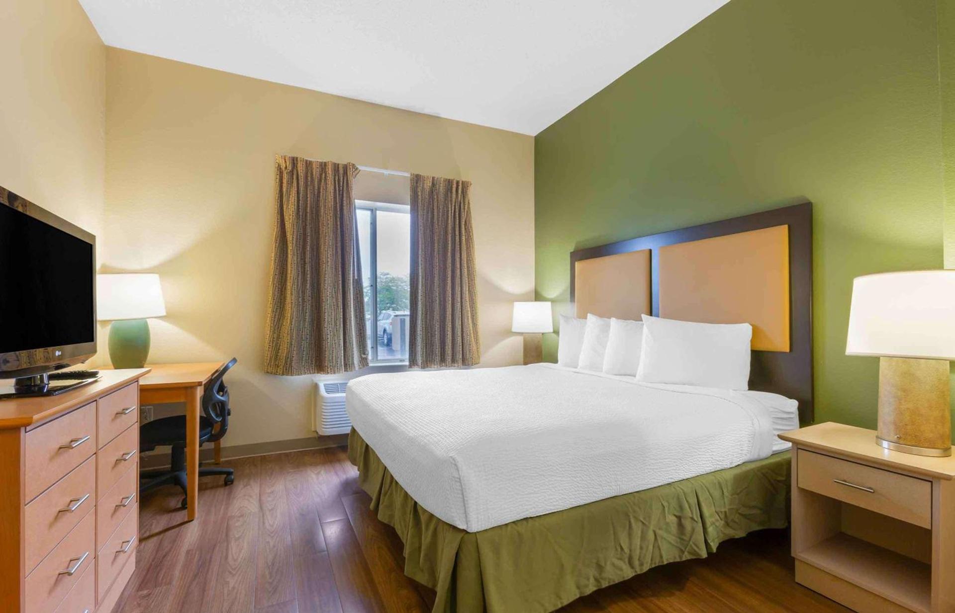 Studio 6 Extended Stay Findlay Tiffin Avenue OH photo 8