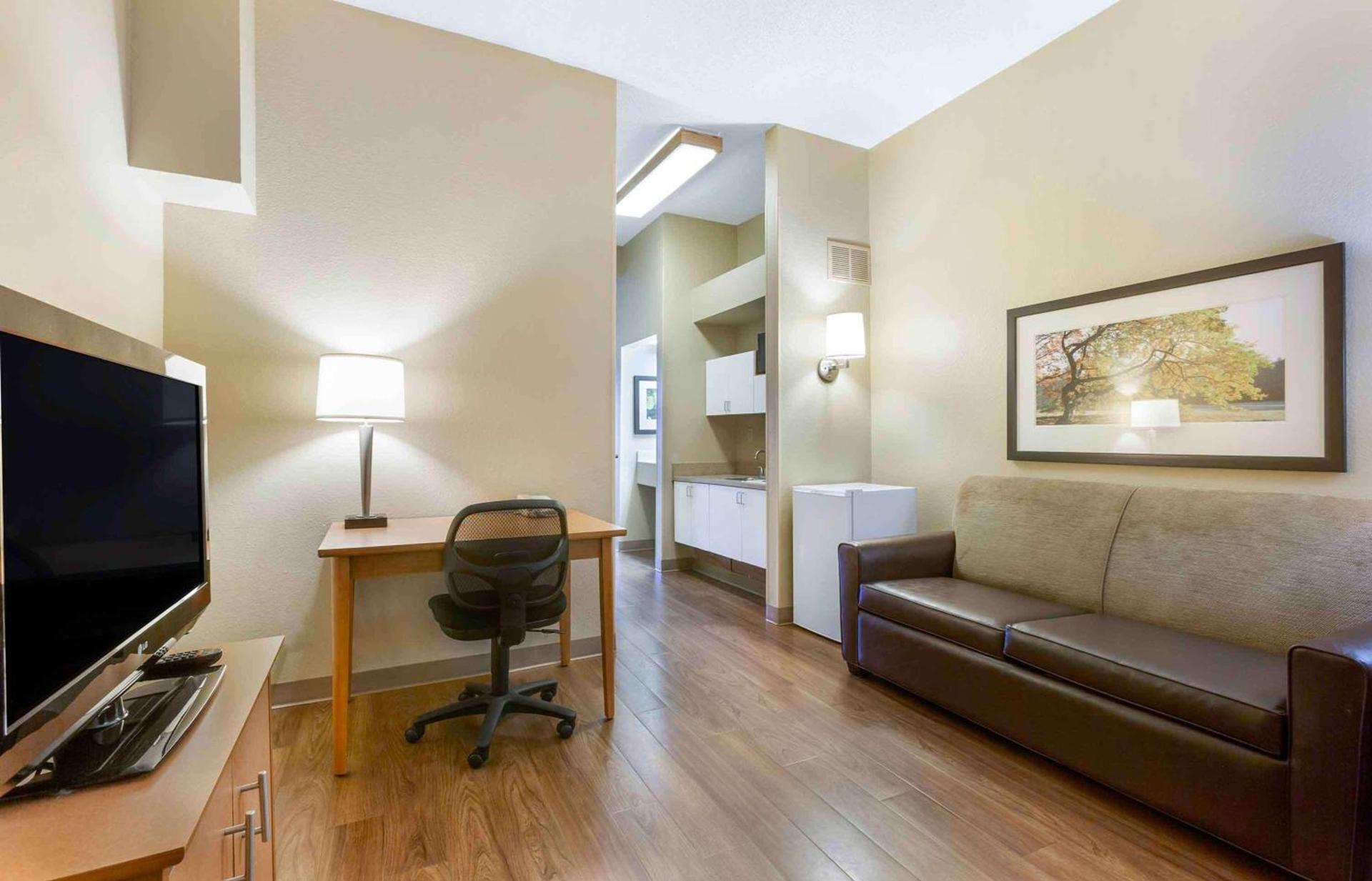 Studio 6 Extended Stay Findlay Tiffin Avenue OH photo 14