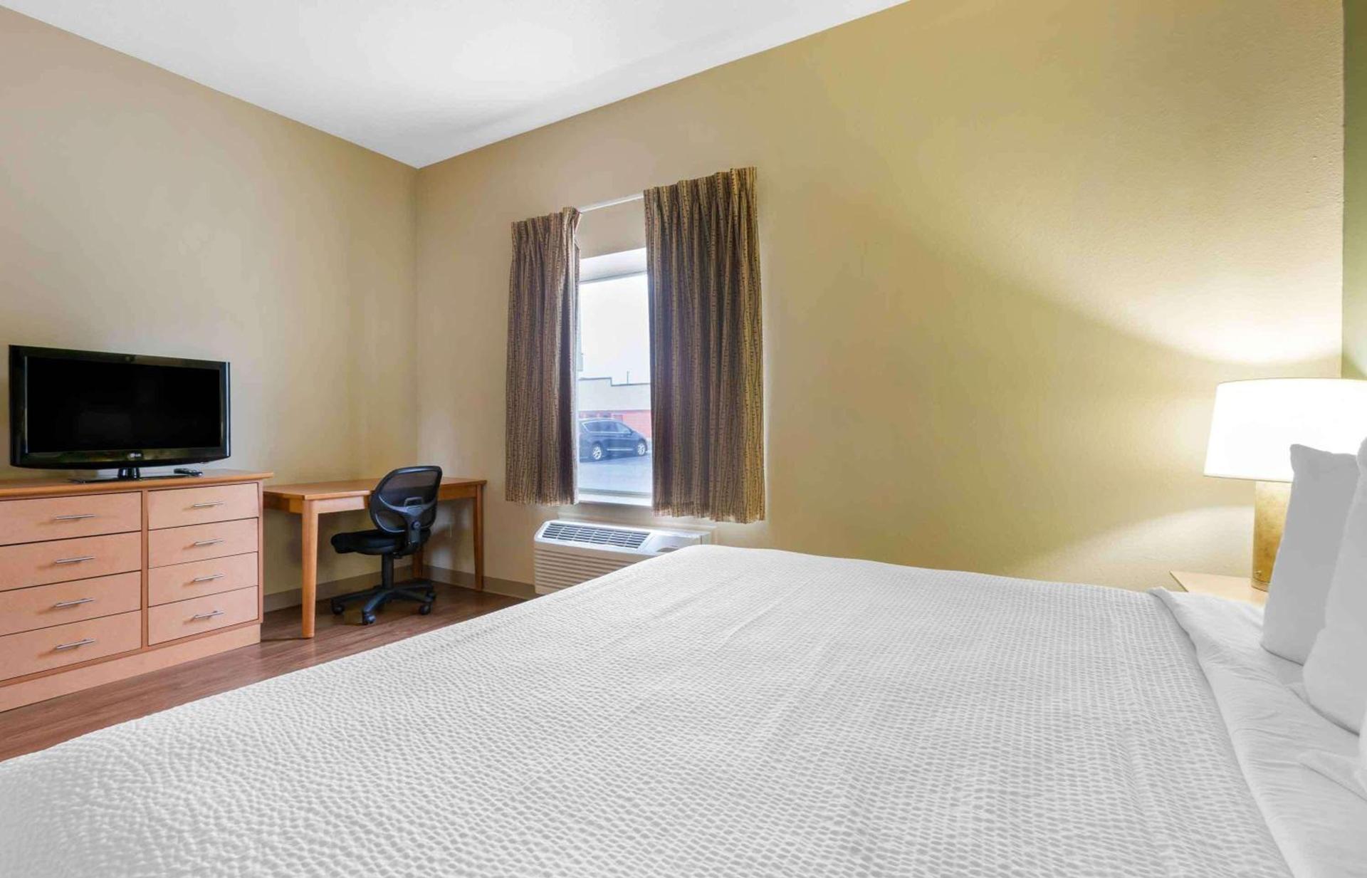 Studio 6 Extended Stay Findlay Tiffin Avenue OH photo 17
