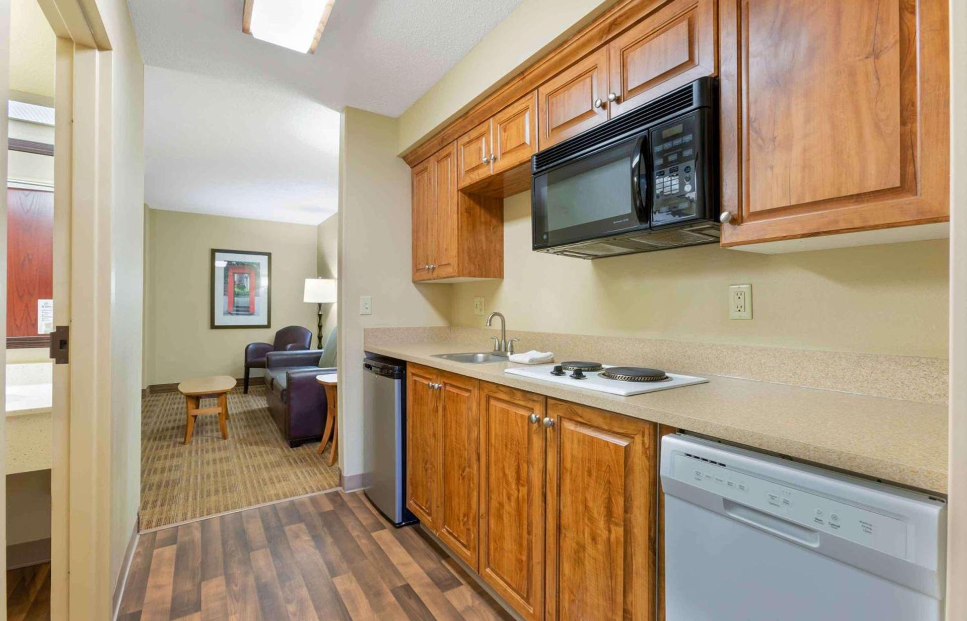 Studio 6 Extended Stay Findlay Tiffin Avenue OH photo 23
