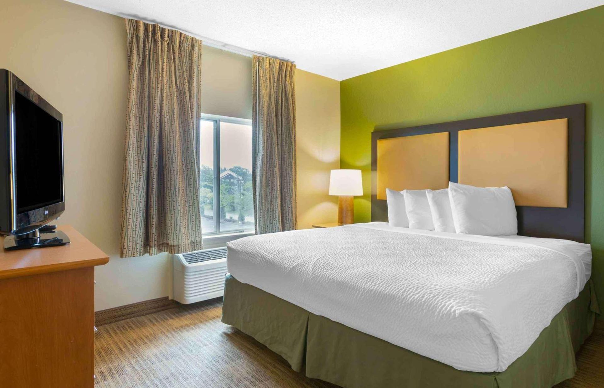 Studio 6 Extended Stay Findlay Tiffin Avenue OH photo 25