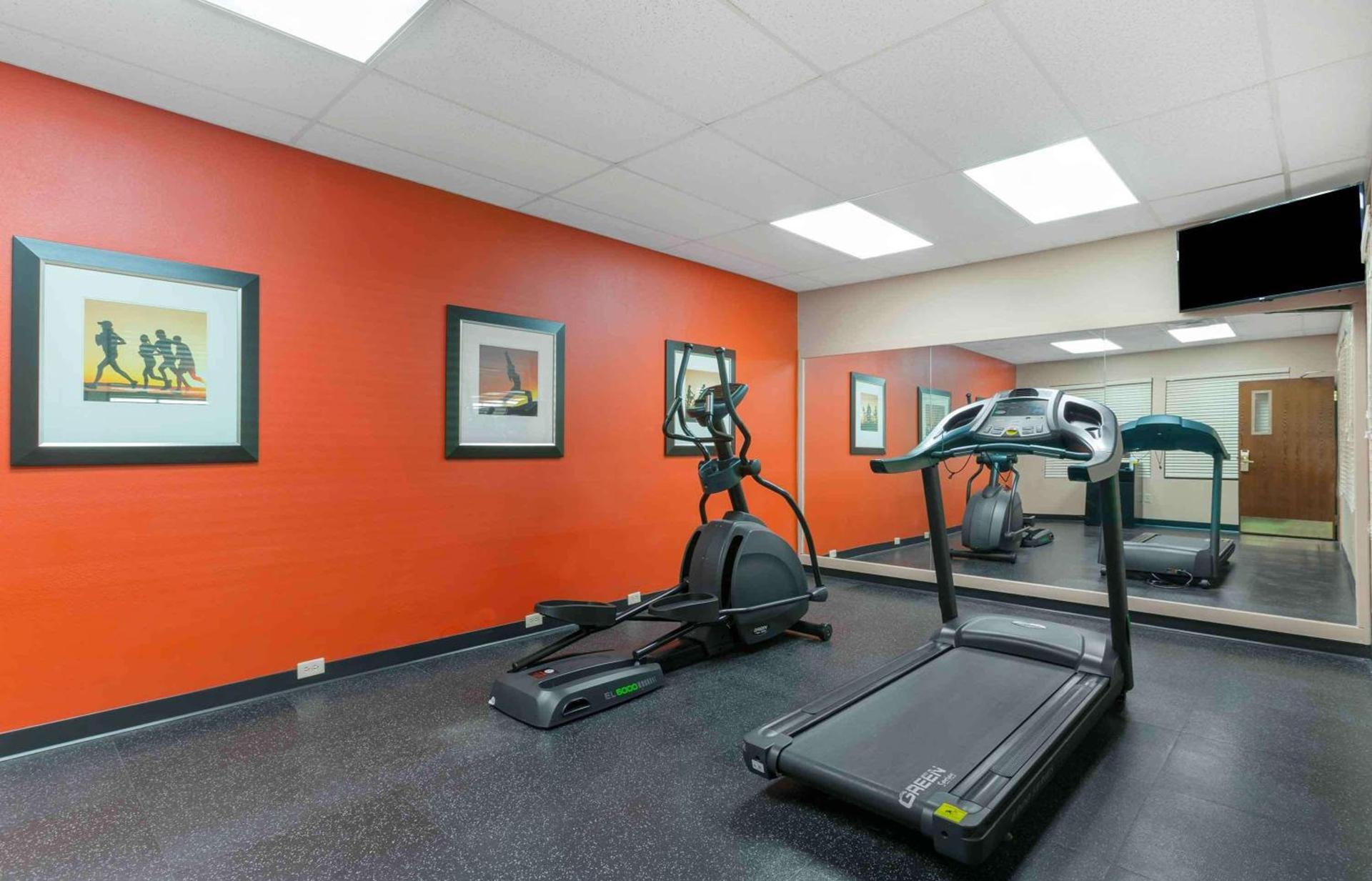 Studio 6 Extended Stay Findlay Tiffin Avenue OH photo 34