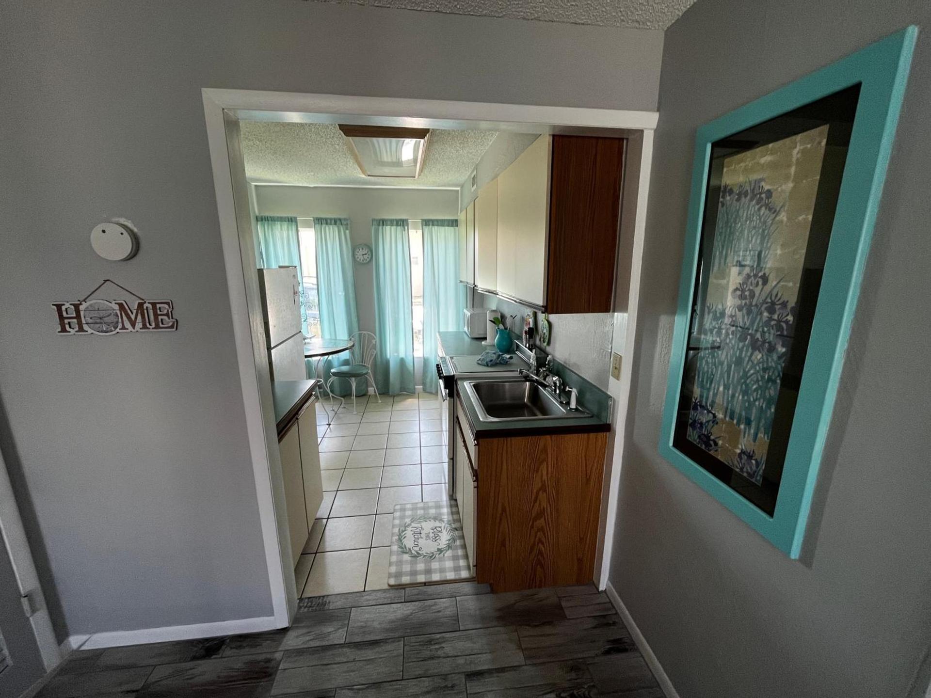 Surfside Suites photo 16