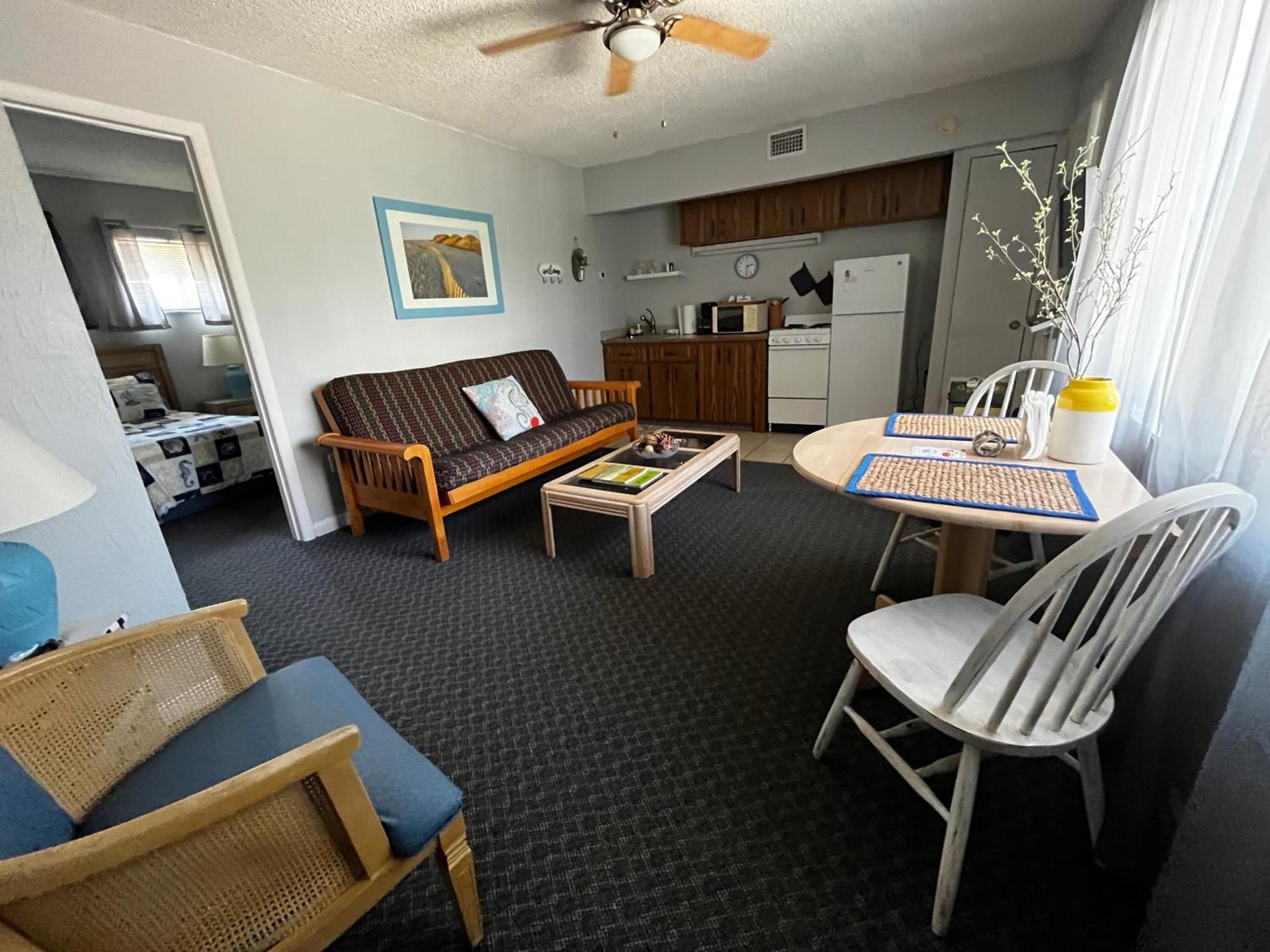 Surfside Suites photo 10