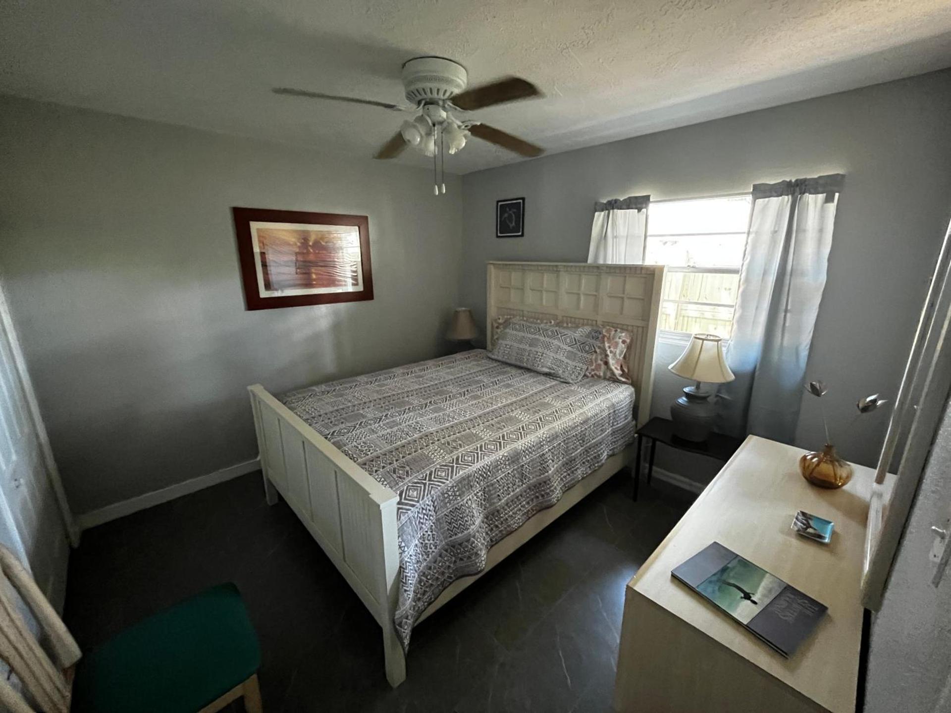Surfside Suites photo 29