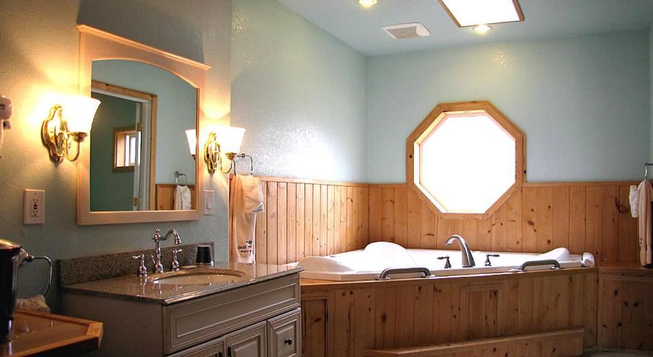 Coast Inn and Spa photo 10