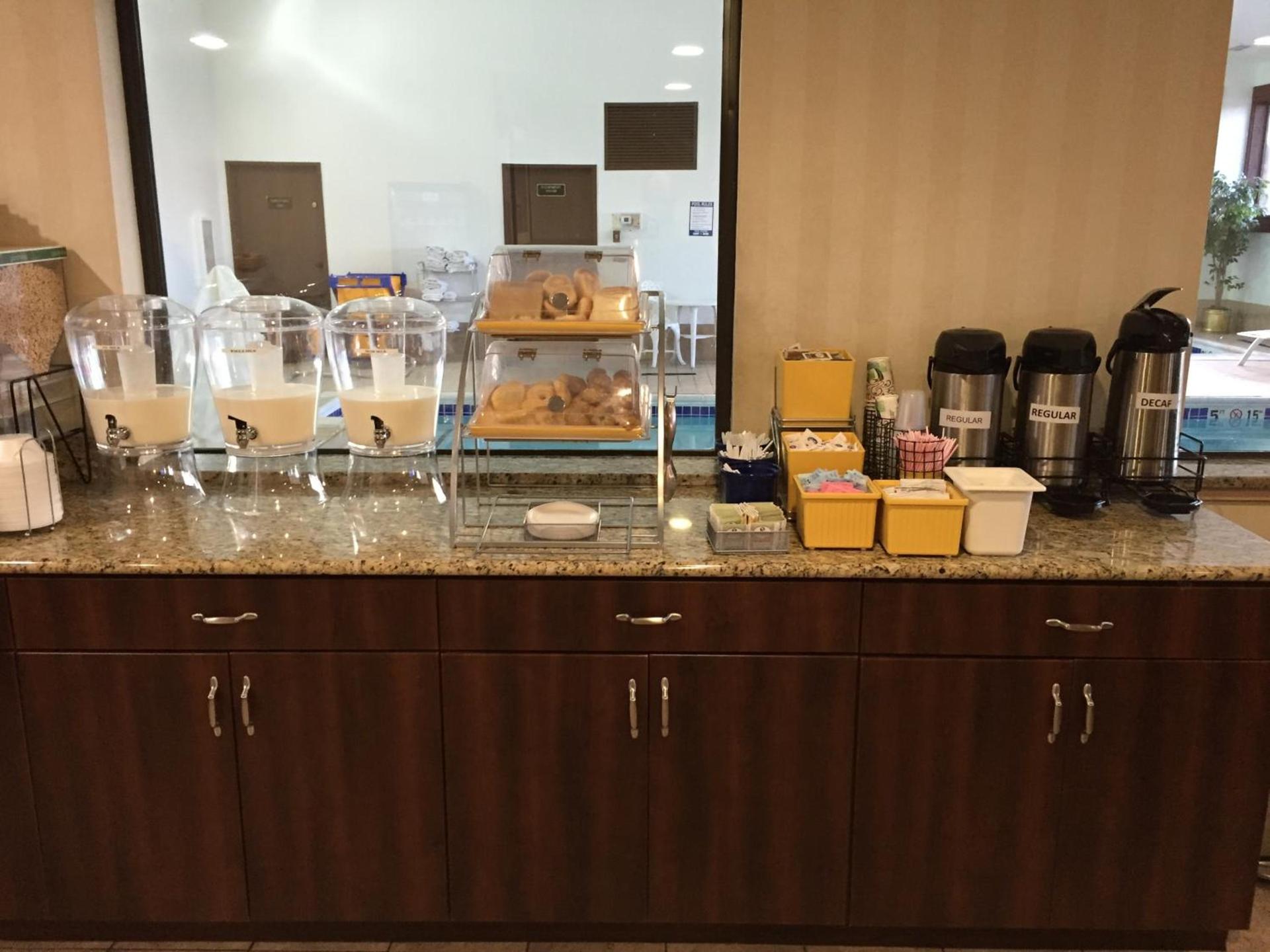 SYLO Hotel Denver Airport, a Ramada by Wyndham photo 30