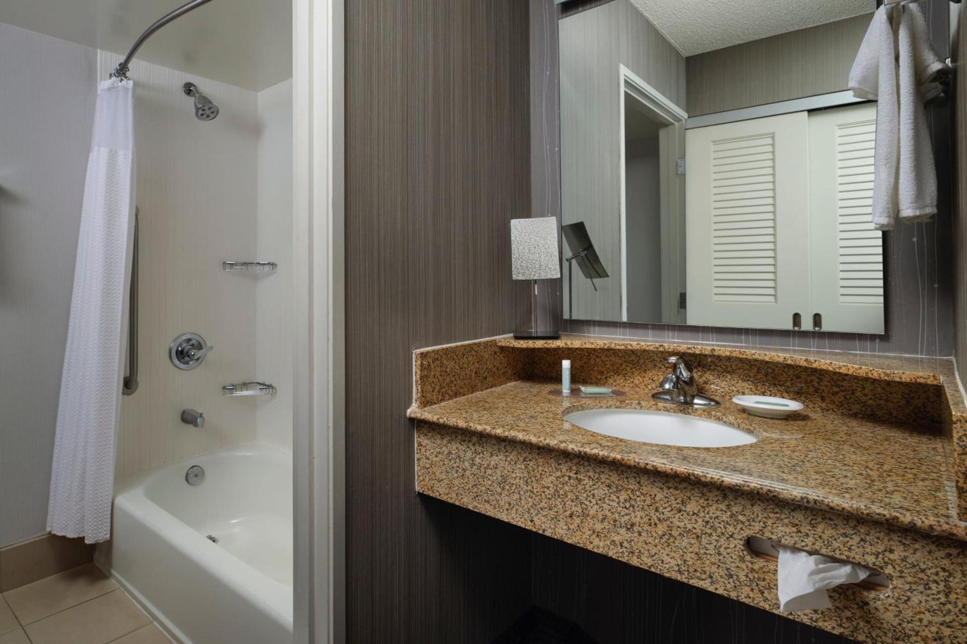 Courtyard by Marriott Stockton photo 9