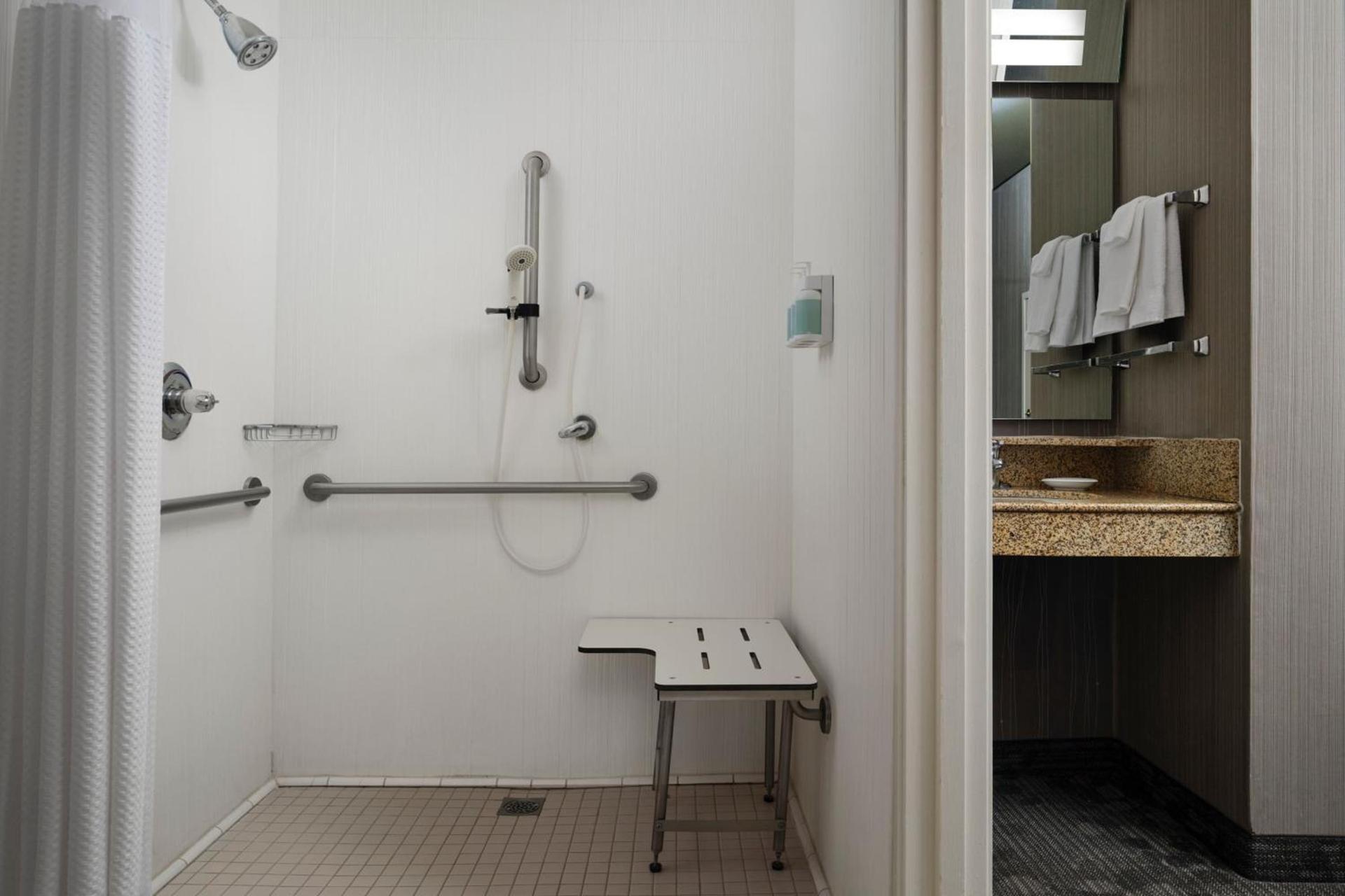 Courtyard by Marriott Stockton photo 11