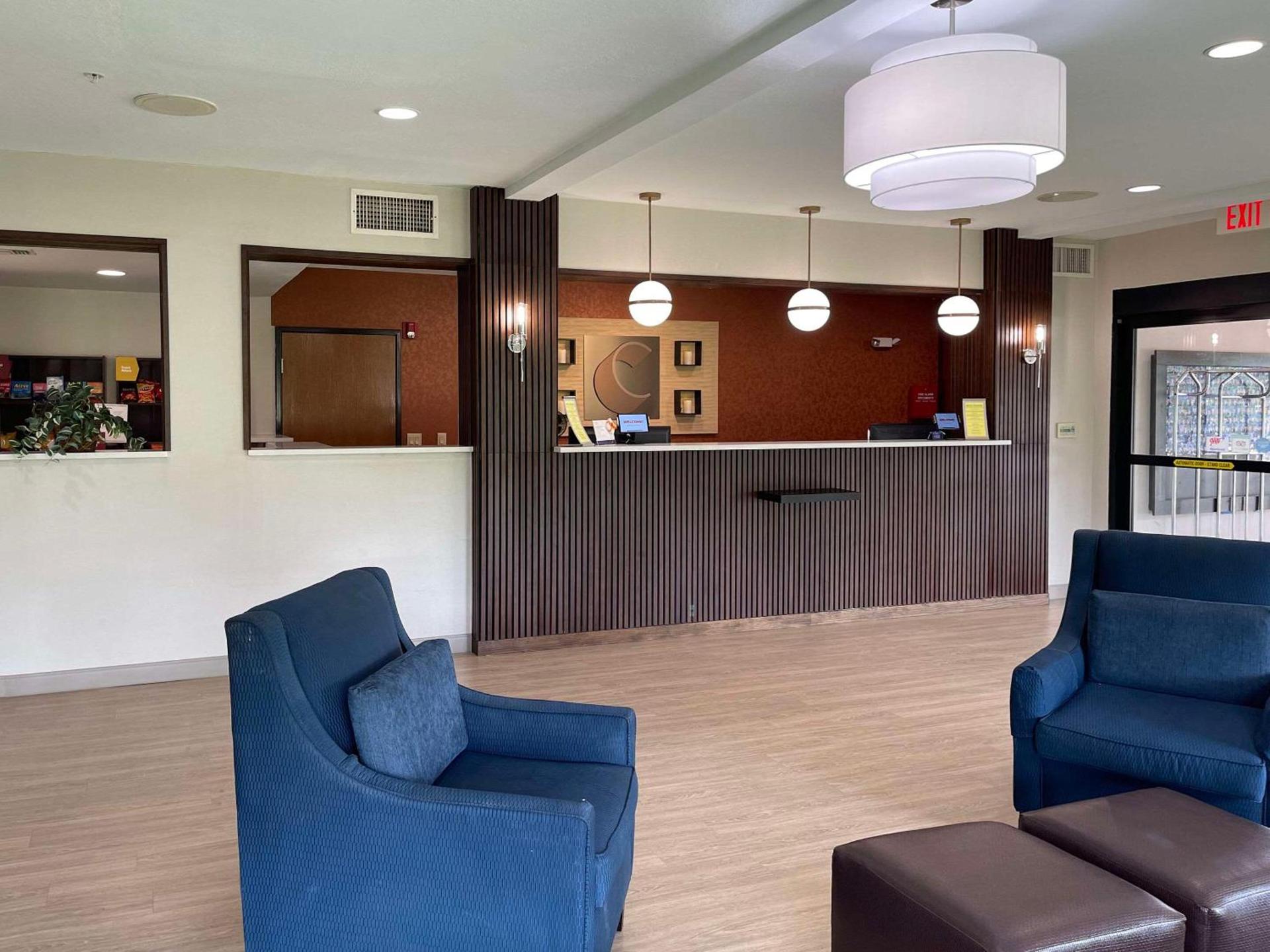 Comfort Suites San Antonio SeaWorld - Lackland AFB photo 4