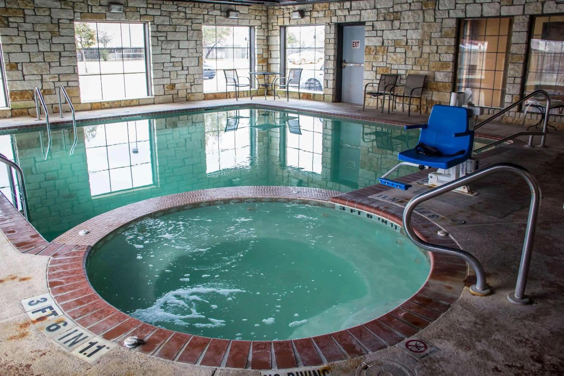 Comfort Suites San Antonio SeaWorld - Lackland AFB photo 23