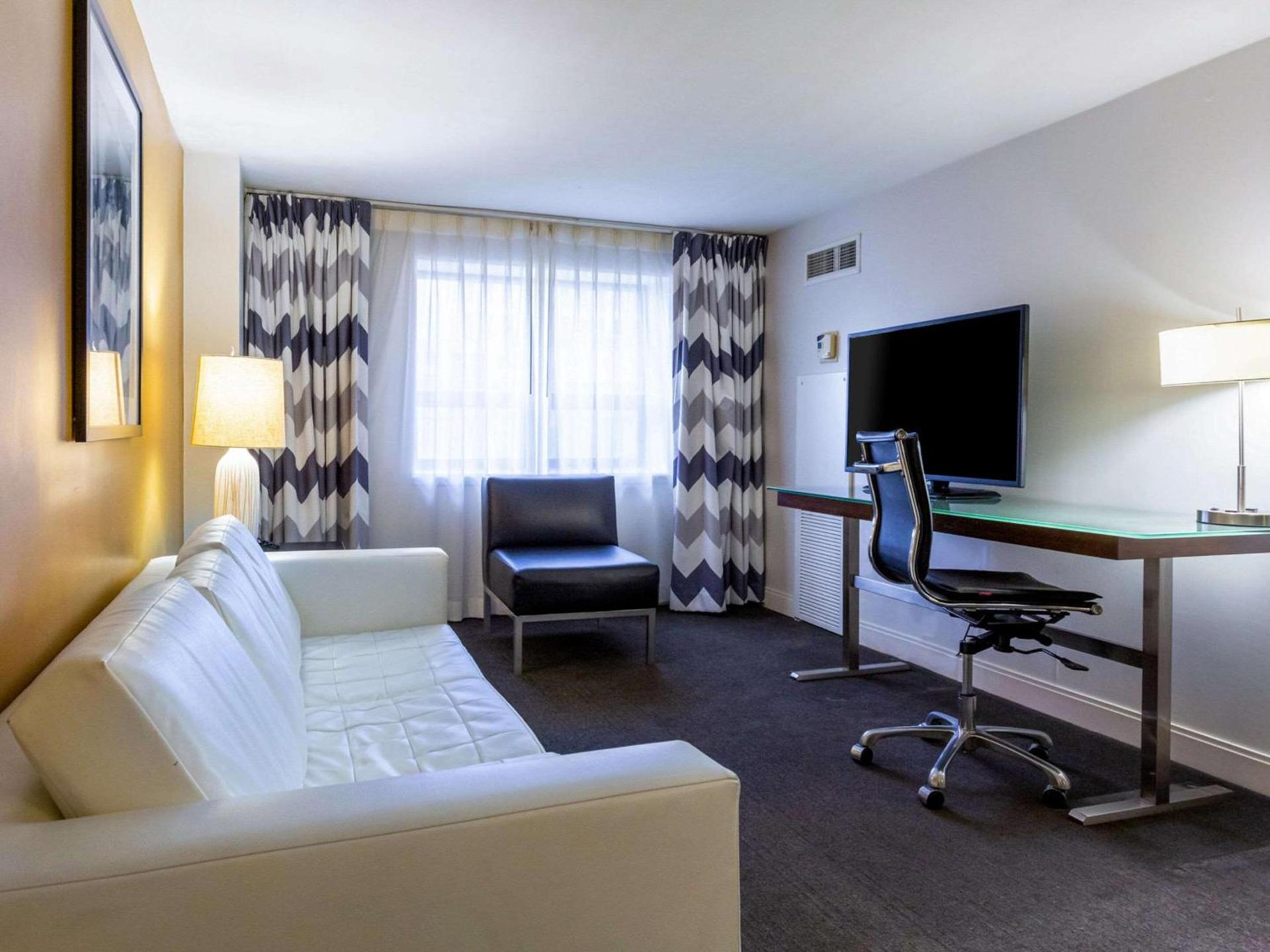 Comfort Inn & Suites Baltimore Inner Harbor photo 34