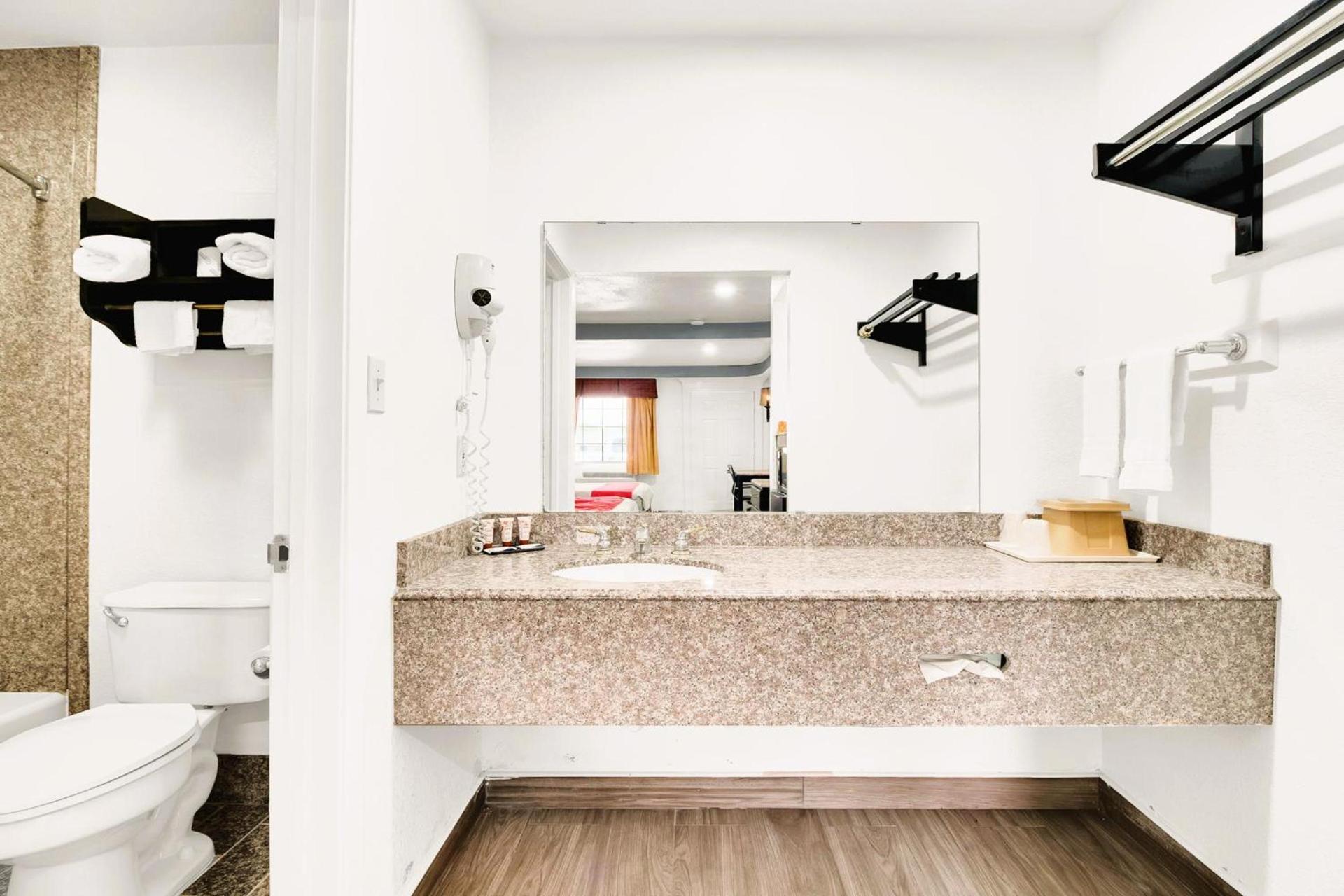 Three Rivers Executive Inn & Suites By OYO photo 32