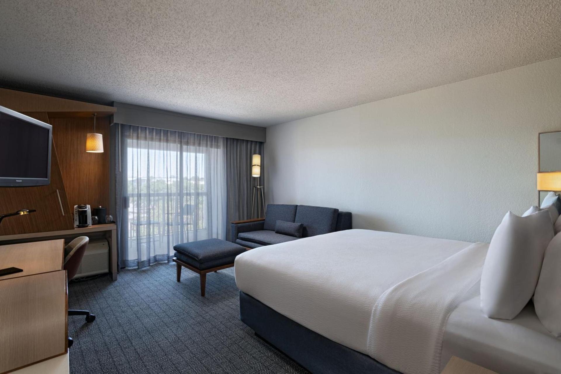 Courtyard by Marriott Austin The Domain Area photo 4
