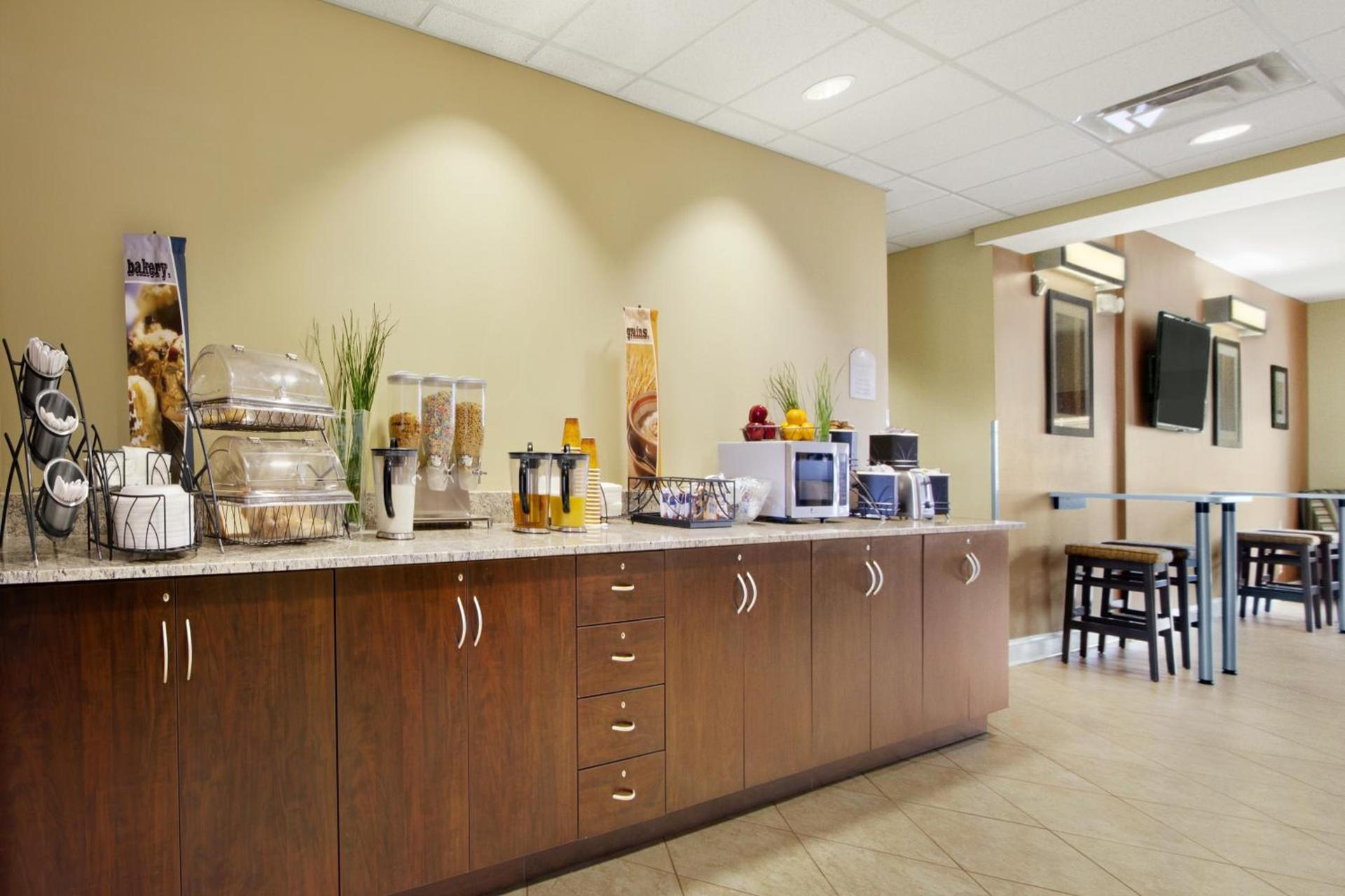 Microtel Inn & Suites by Wyndham photo 17