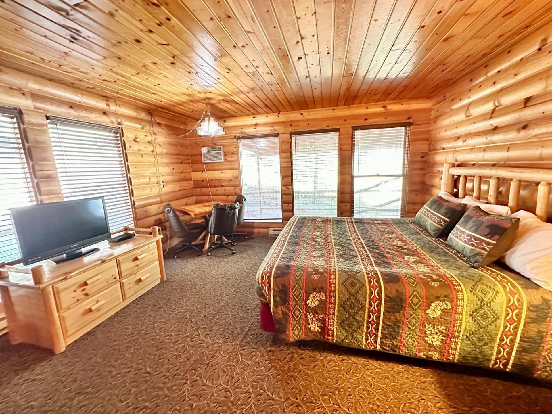 The Lodge at Lolo Hot Springs photo 57