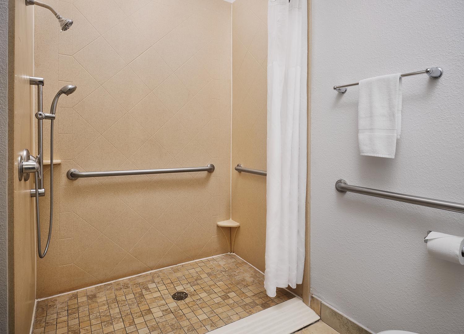Hampton Inn Covington/Mandeville photo 30