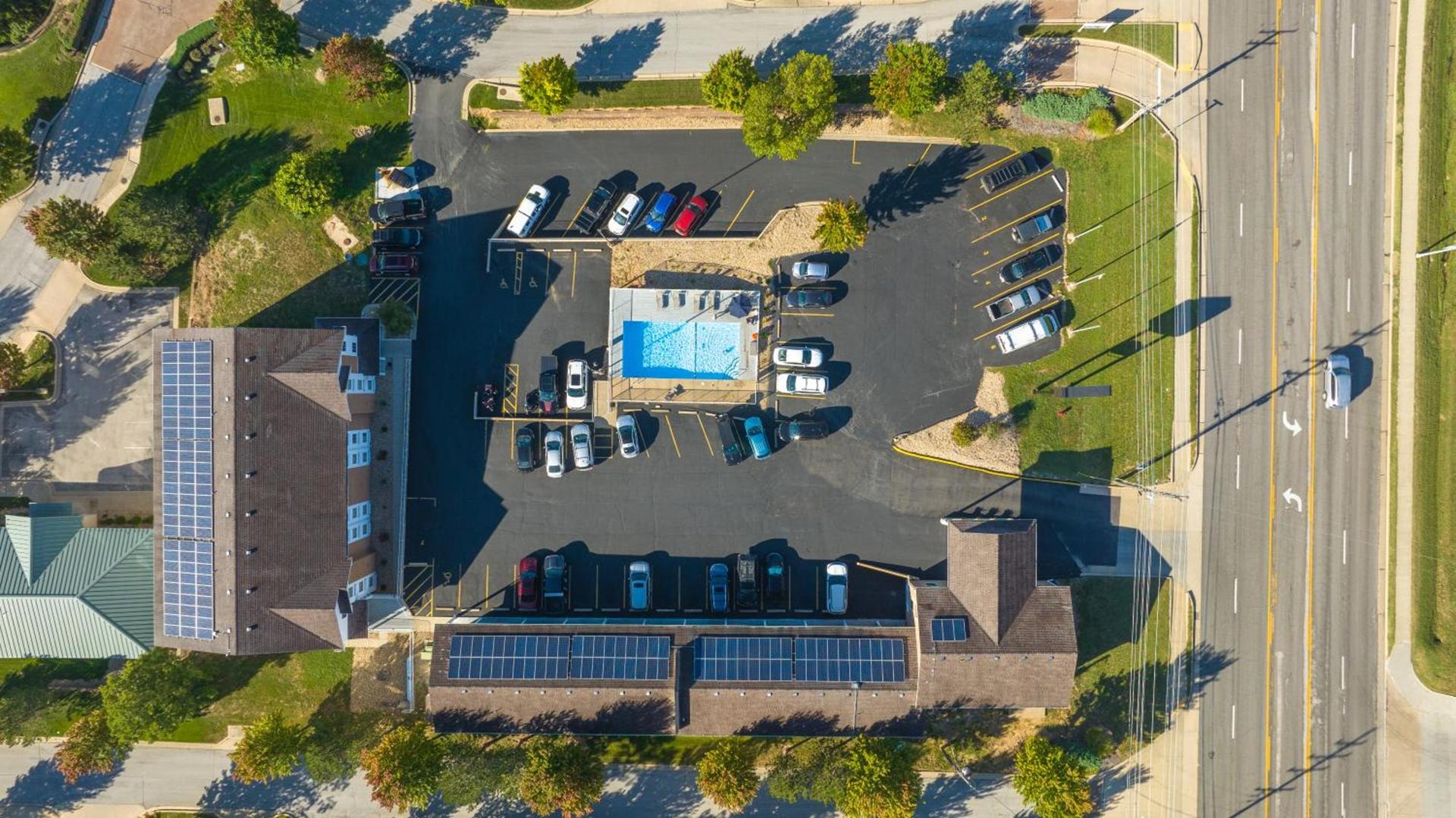 Schmidt's Creek Hotel photo 31