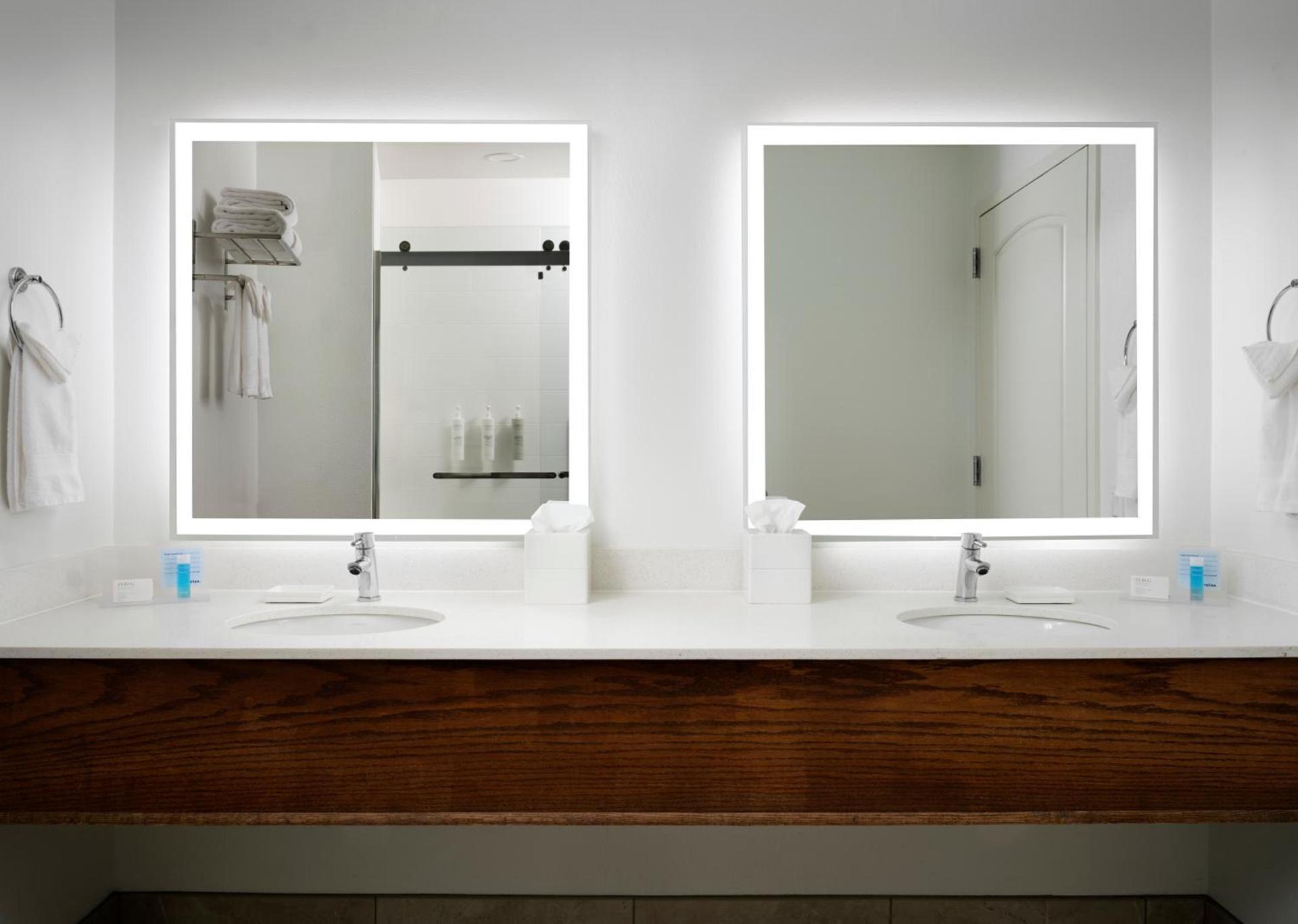 Hampton Inn & Suites Austin - Downtown photo 64