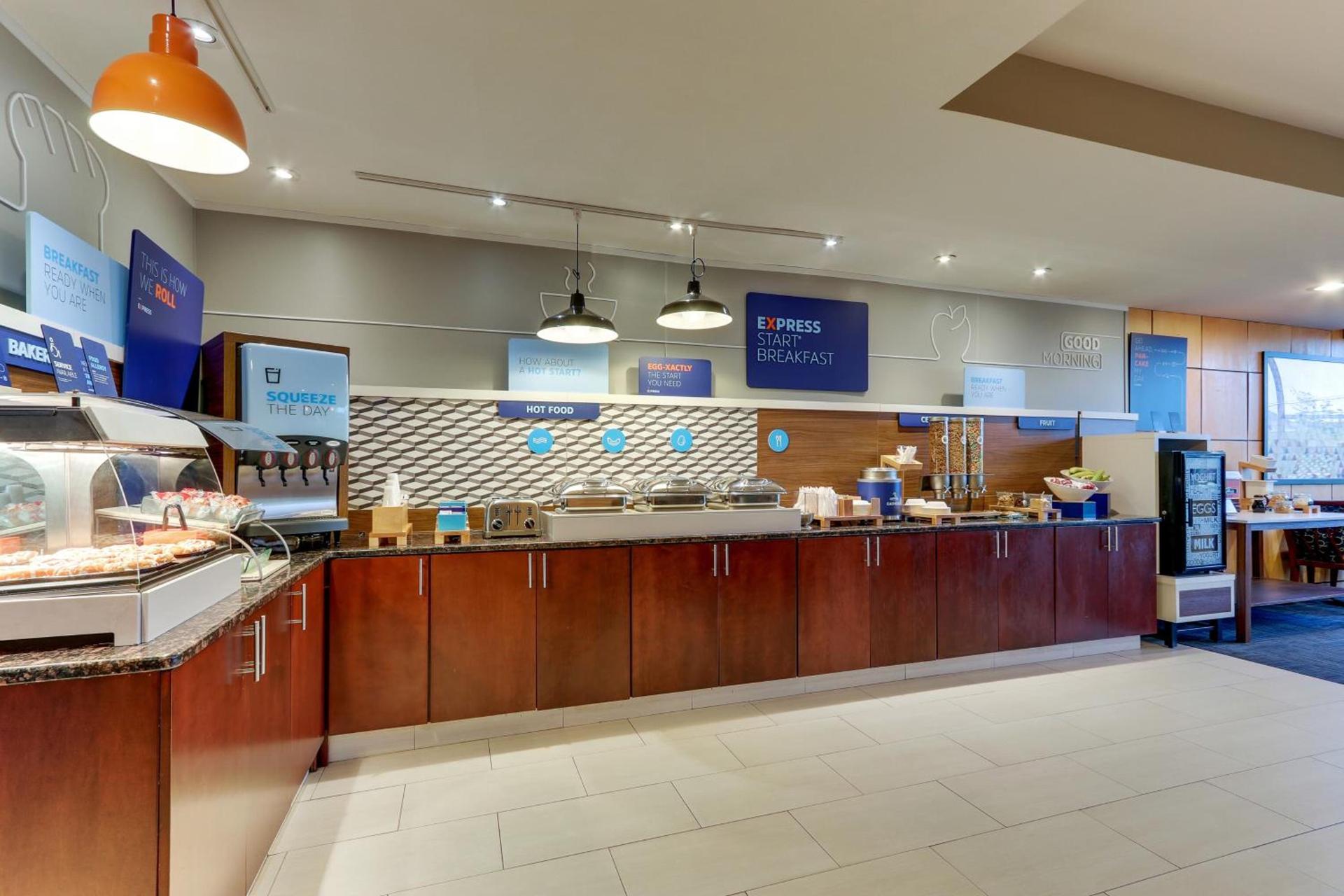 Holiday Inn Express Aberdeen-Chesapeake House by IHG photo 2