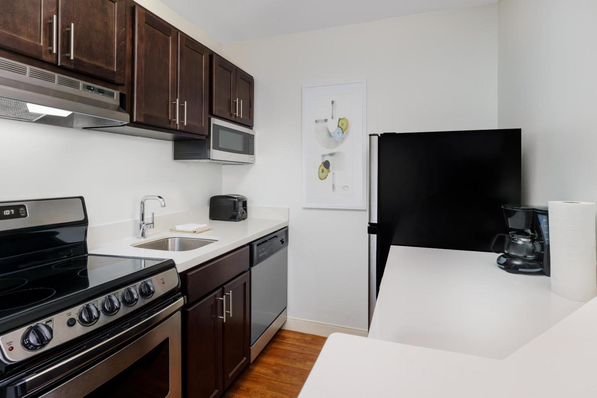 TownePlace Suites Manchester-Boston Regional Airport photo 35