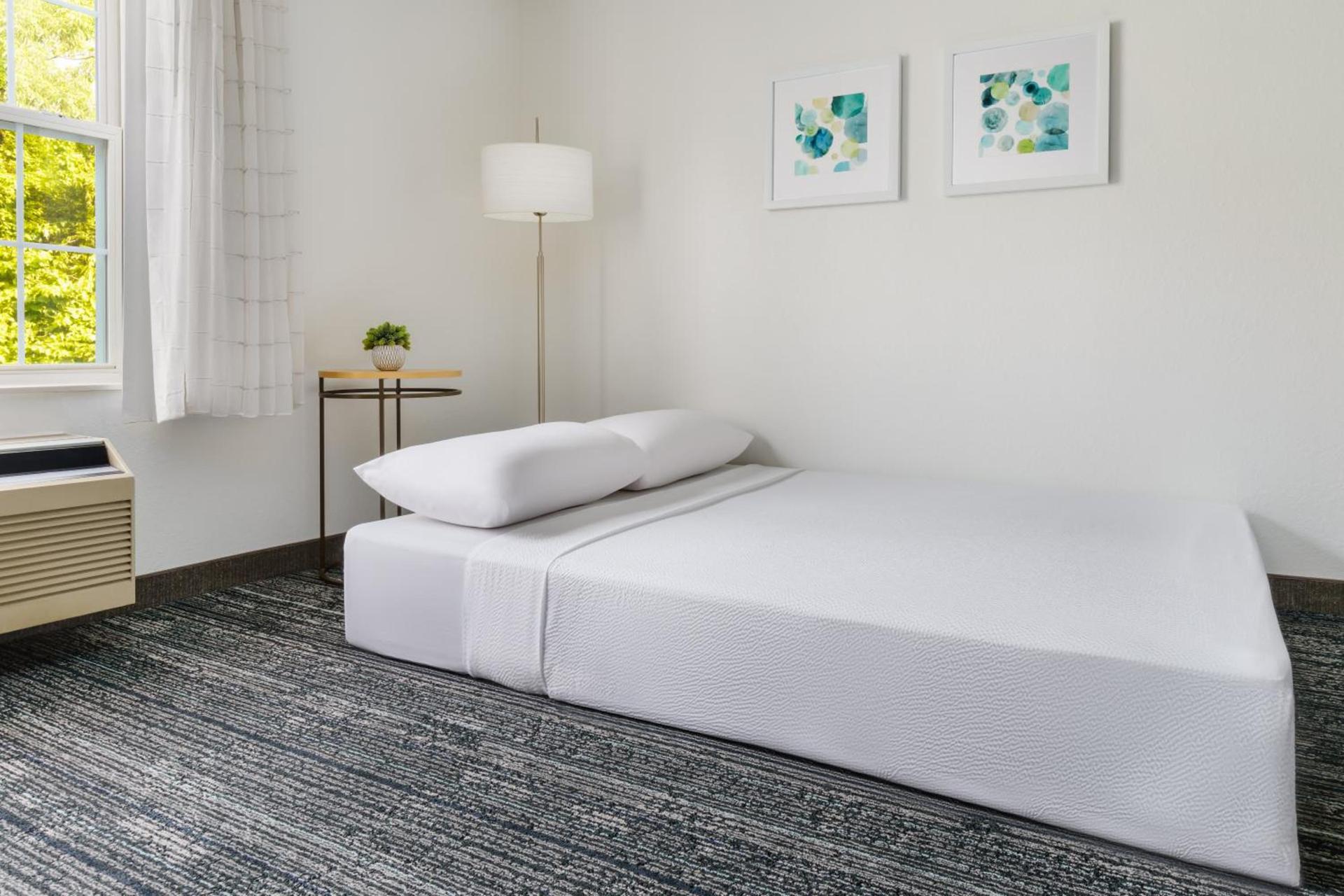 TownePlace Suites Manchester-Boston Regional Airport photo 44