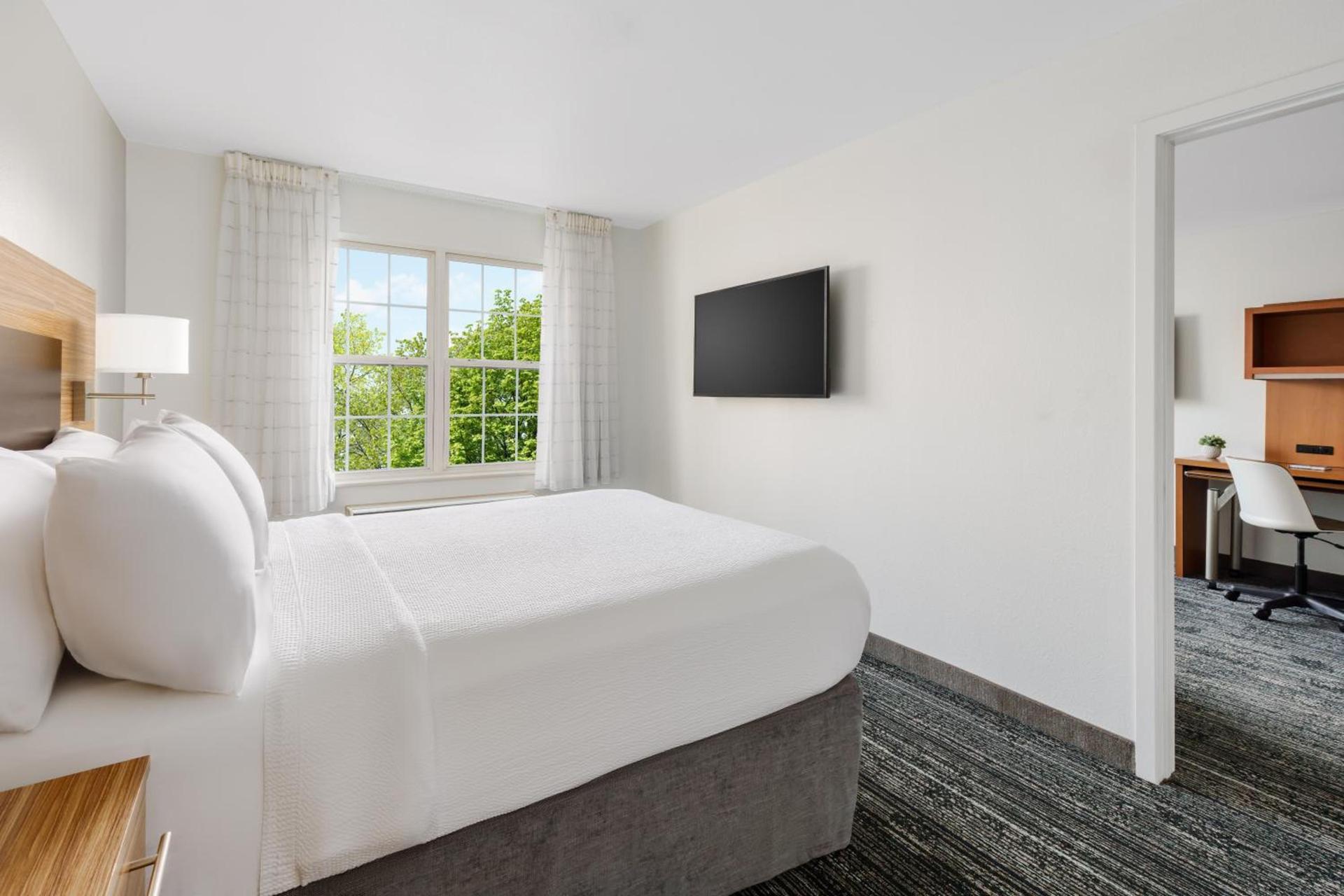 TownePlace Suites Manchester-Boston Regional Airport photo 54