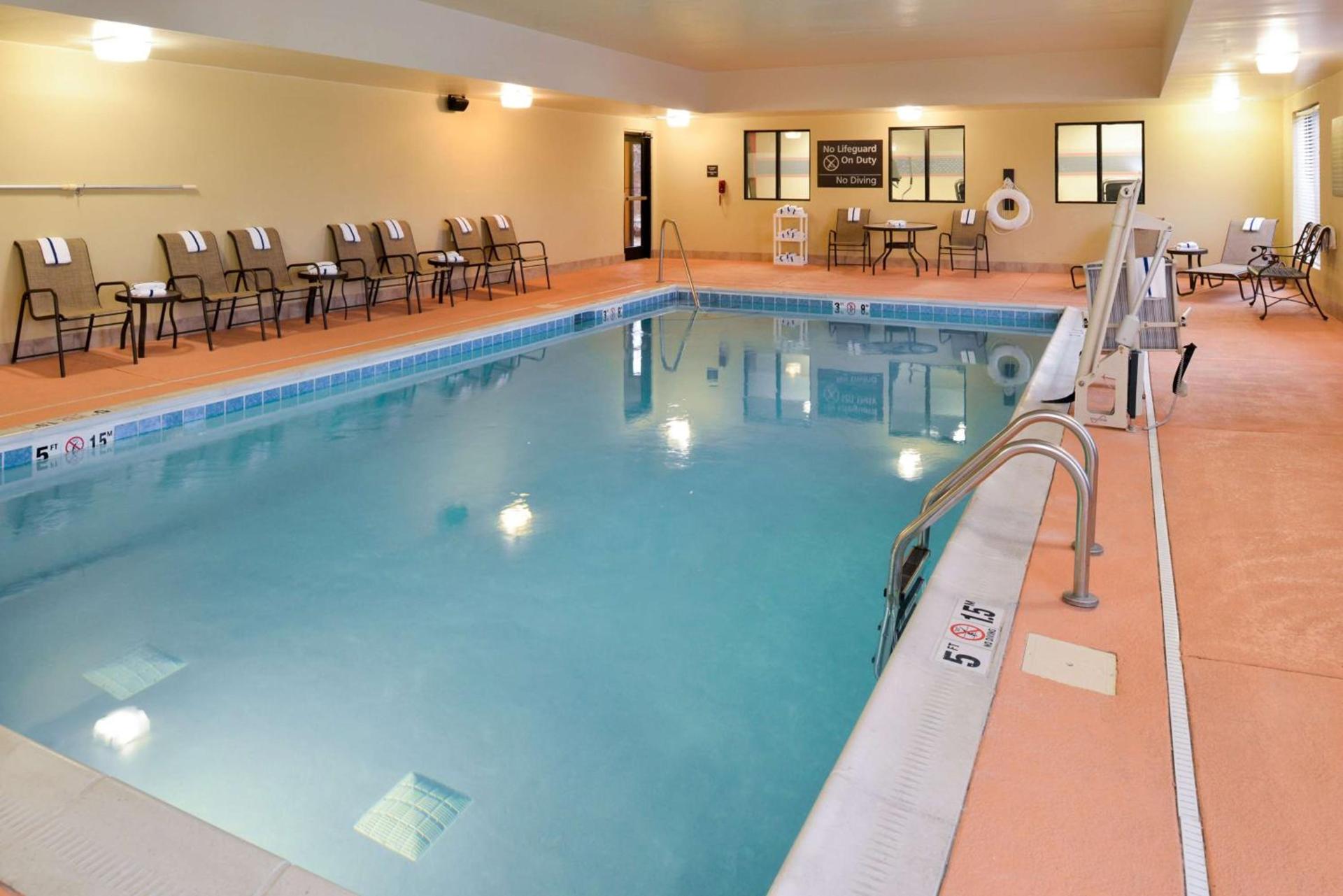 Hampton Inn Williamsburg photo 12