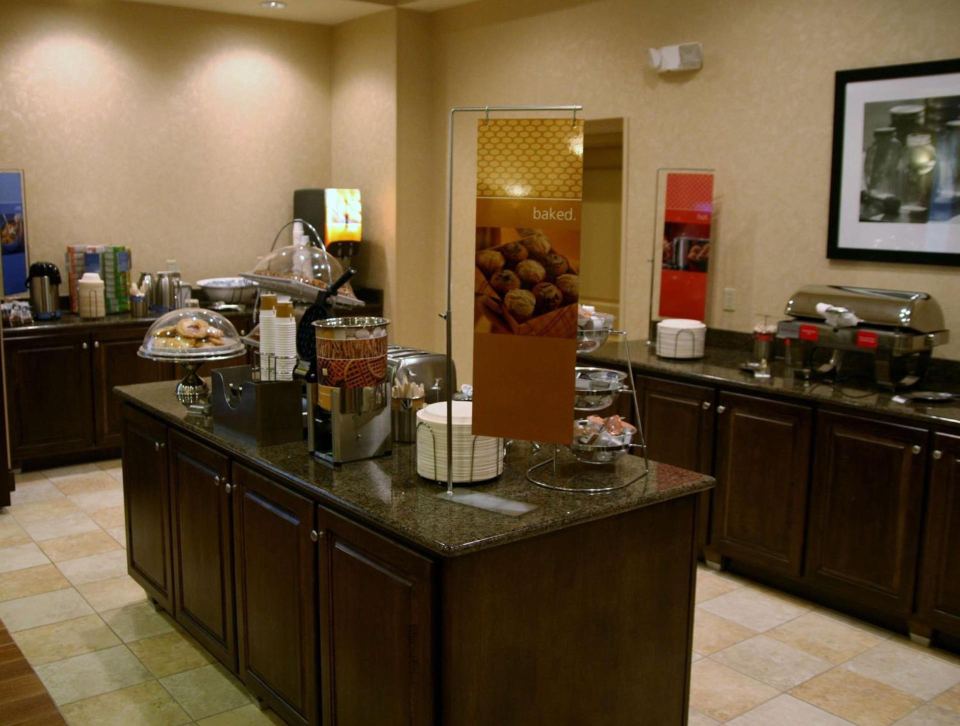 Hampton Inn Williamsburg photo 18