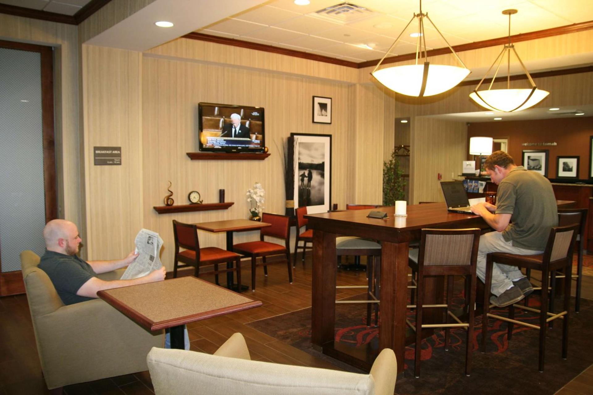 Hampton Inn Tomah photo 3