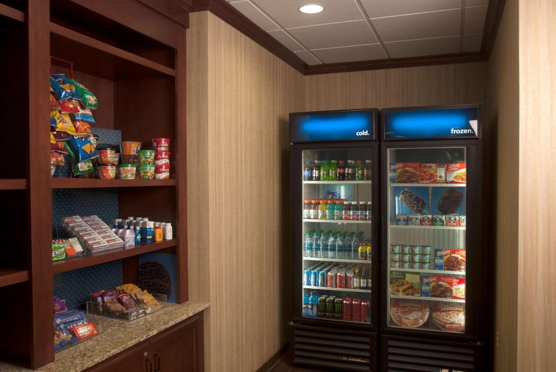 Hampton Inn Tomah photo 6